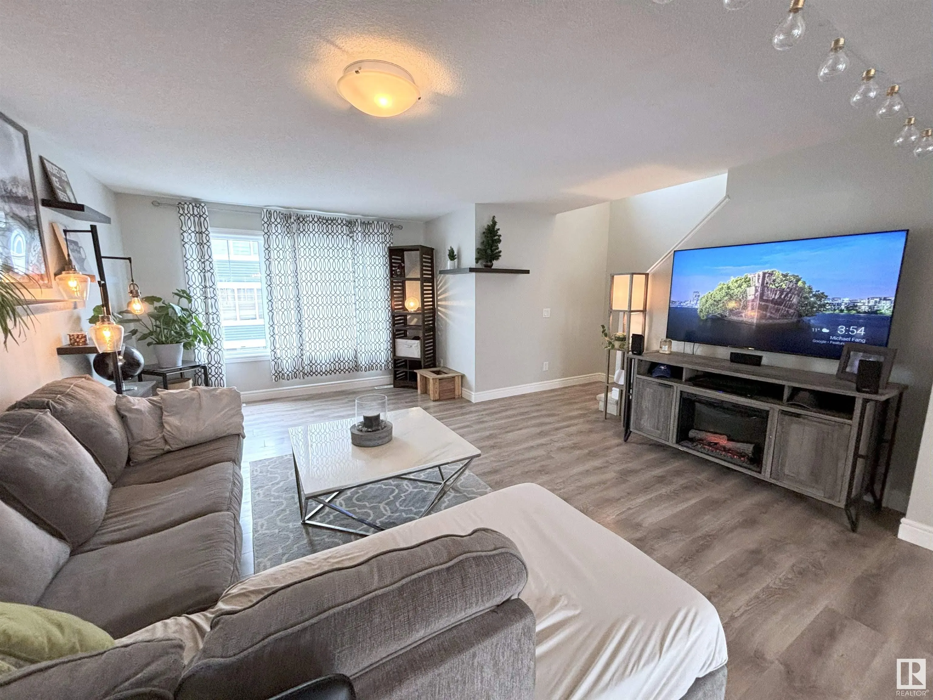 1391 STARLING Drive