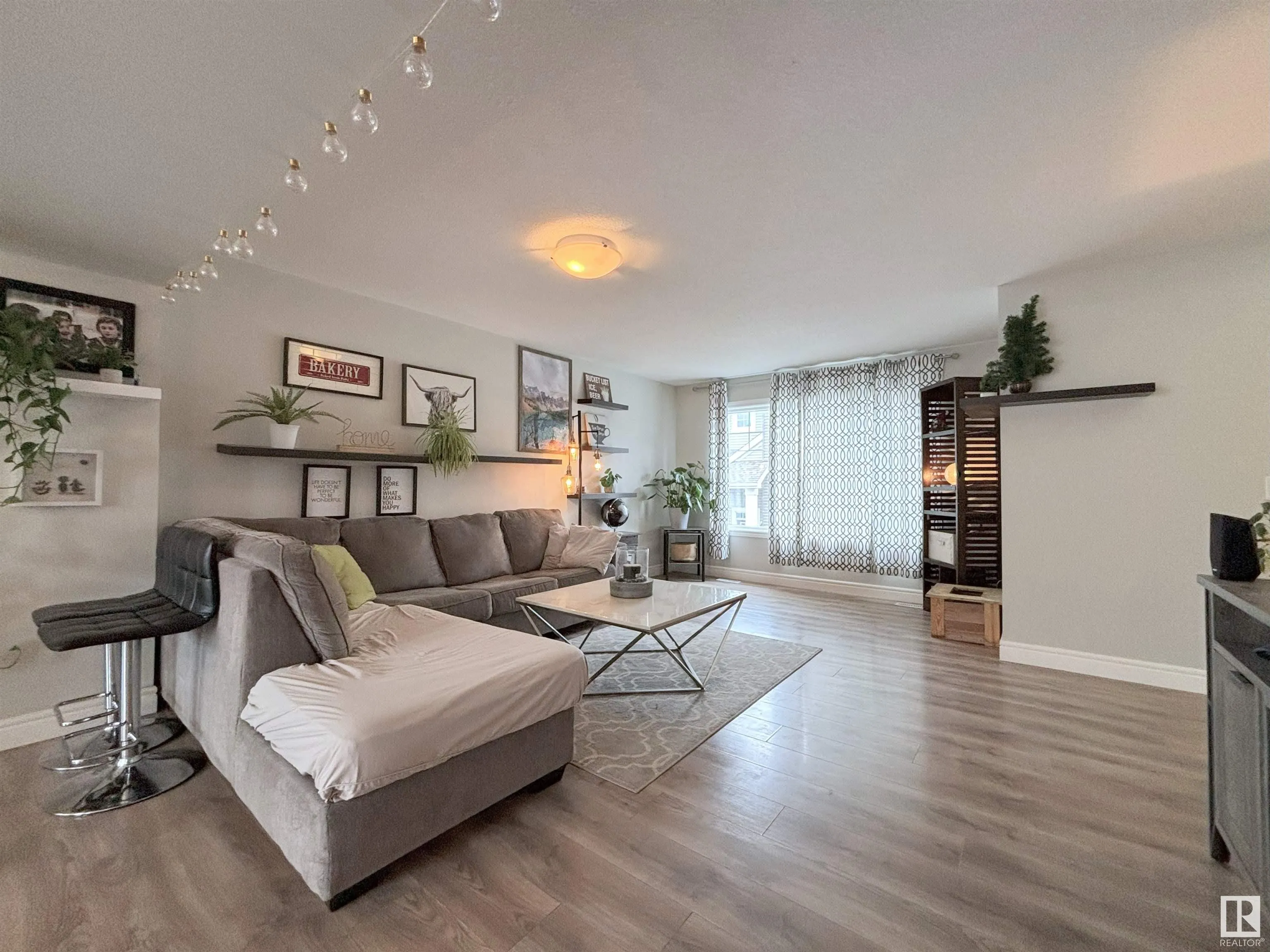 1391 STARLING Drive