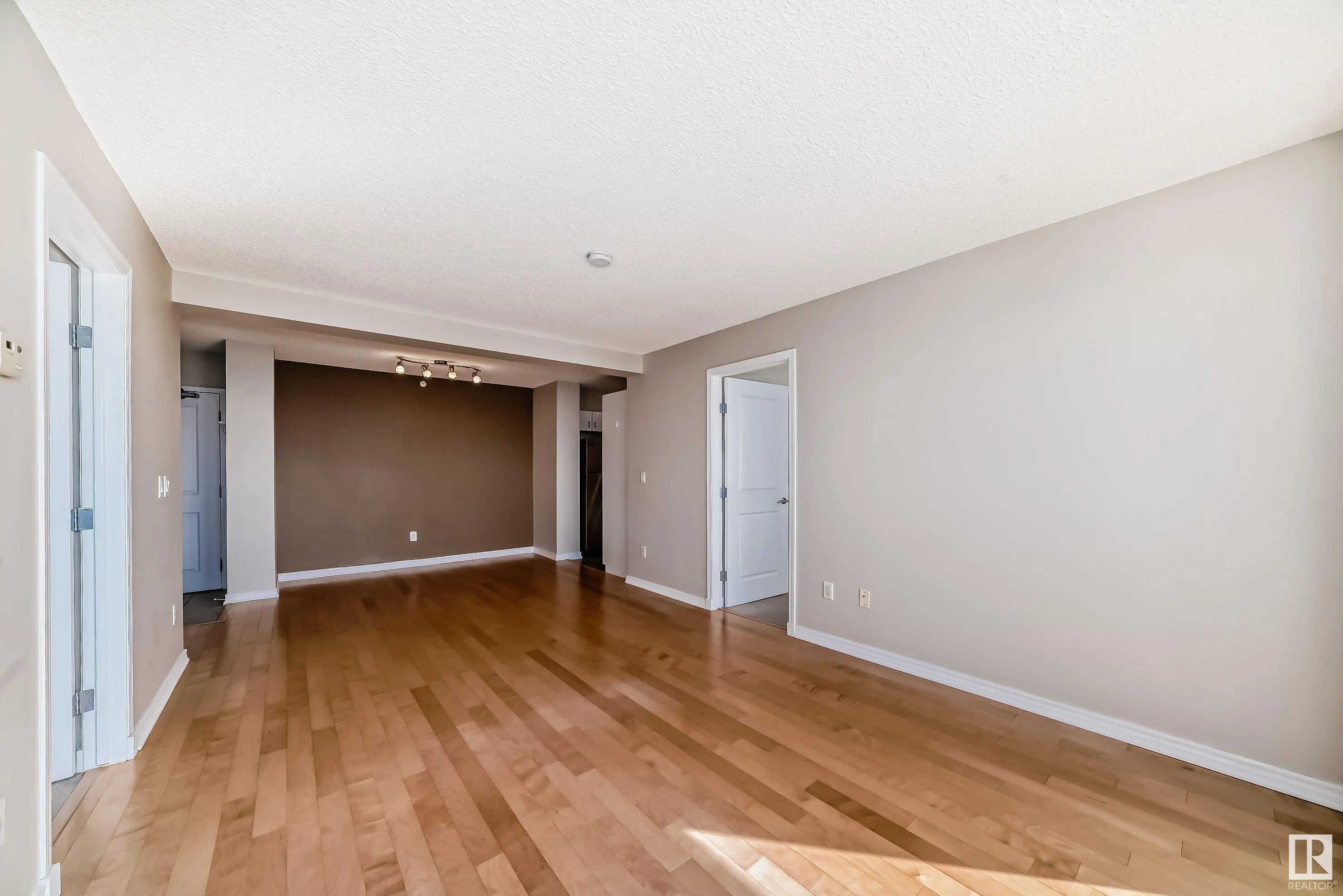 10303 105 Street