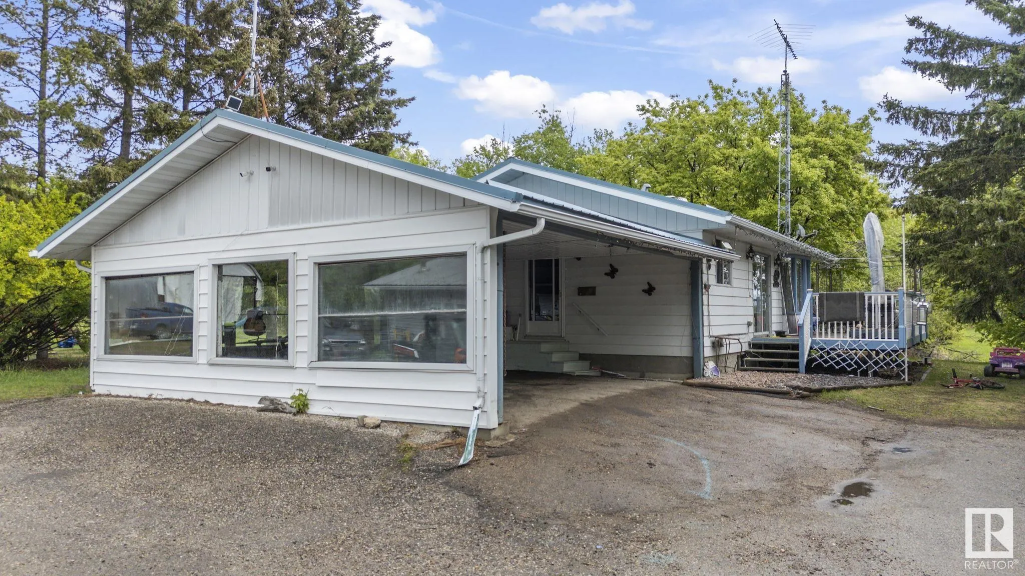 5432 HIGHWAY 16 (HWY)