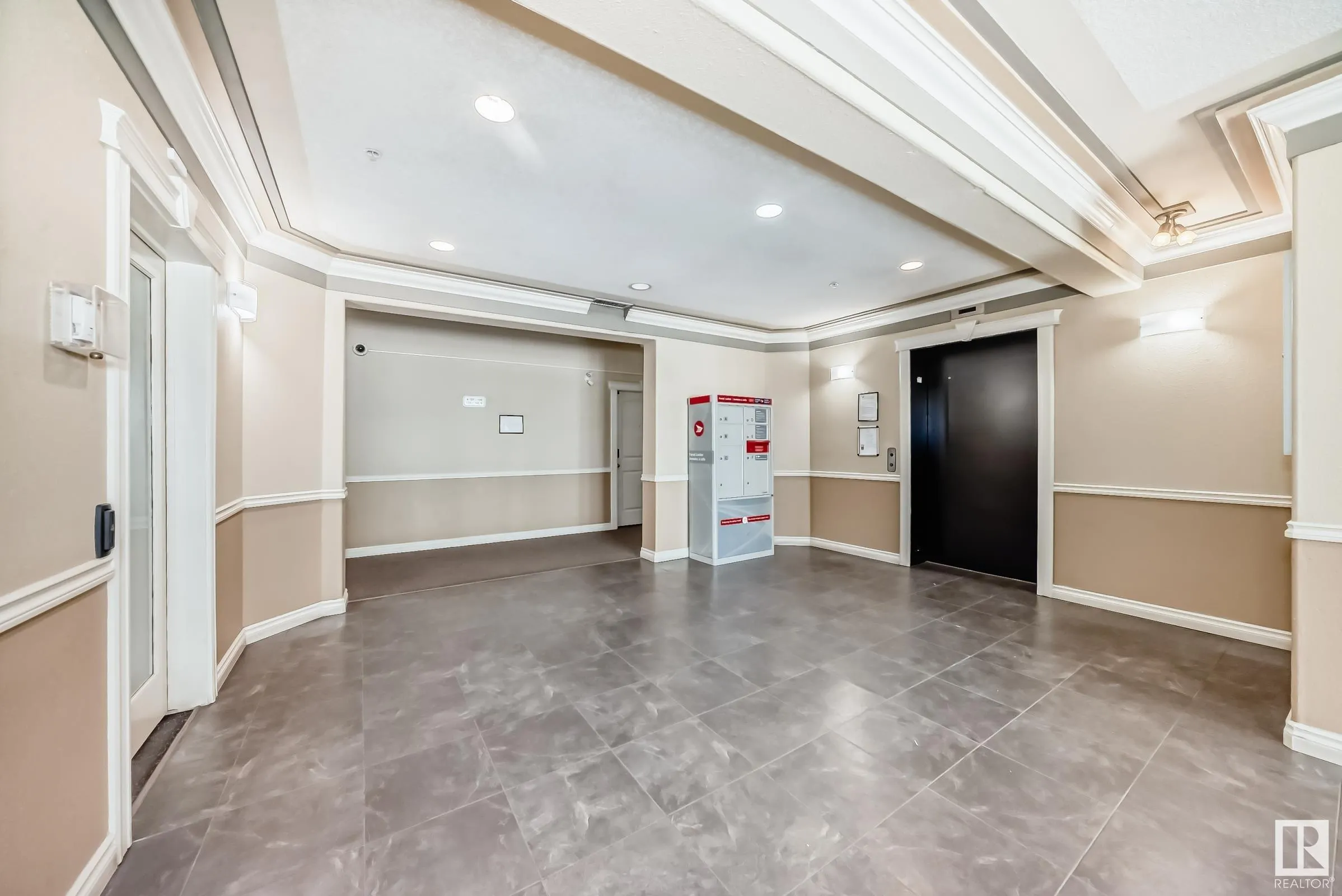 50 Woodsmere Close