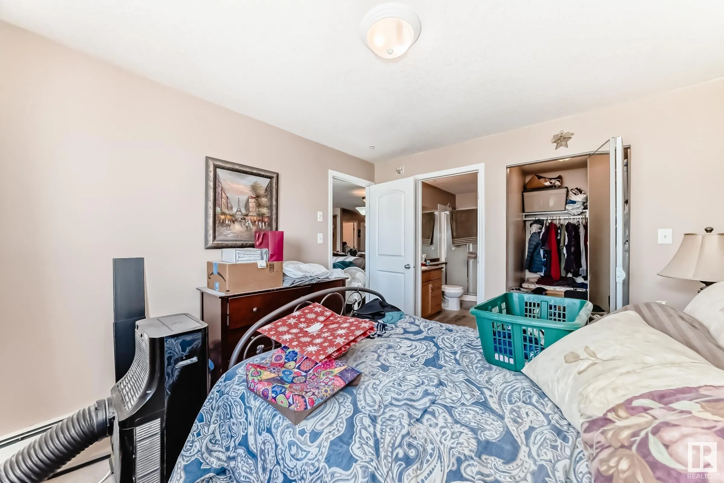 50 Woodsmere Close