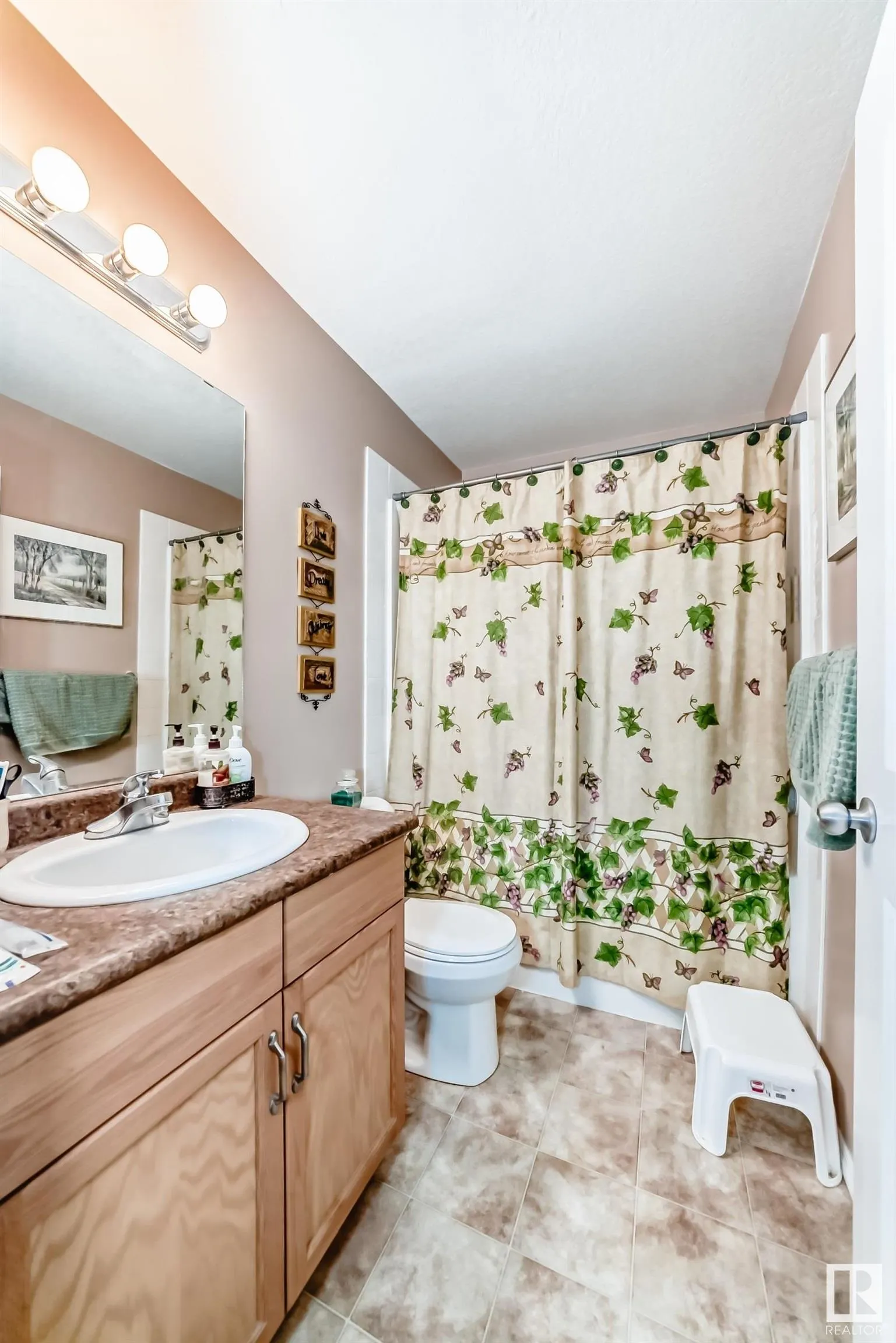 50 Woodsmere Close