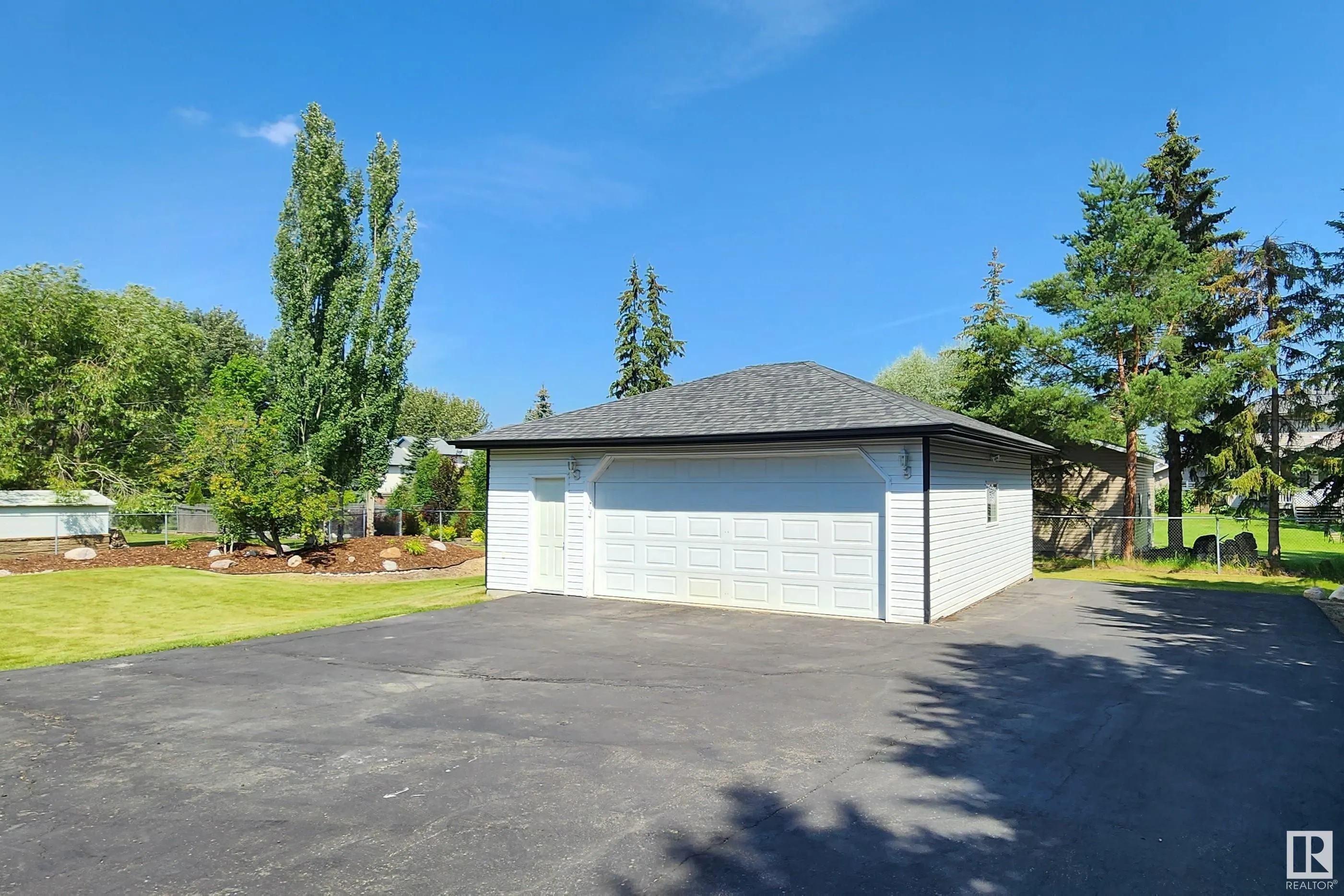 #44  26106 TWP ROAD 532 A