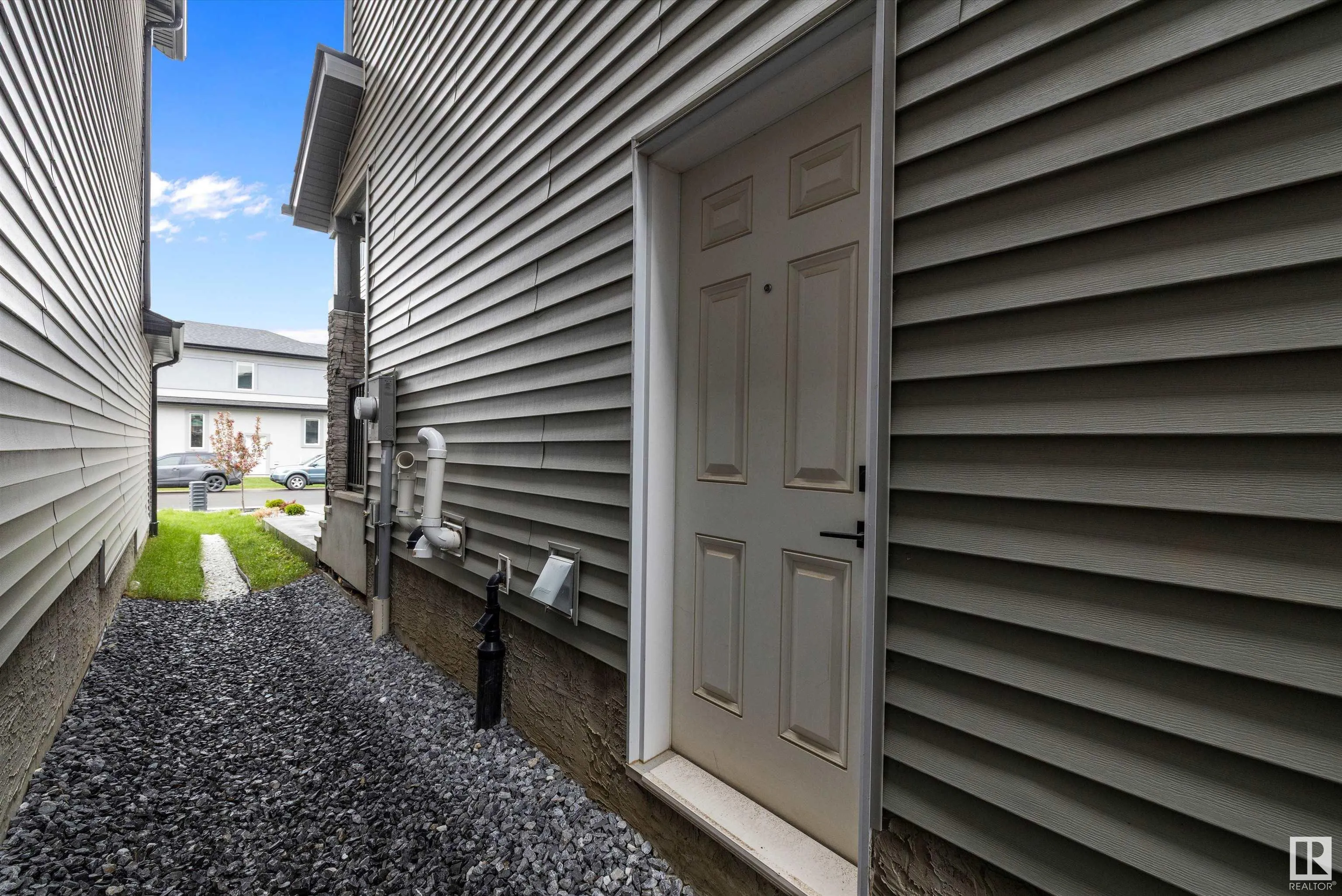 5343 KIMBALL Place