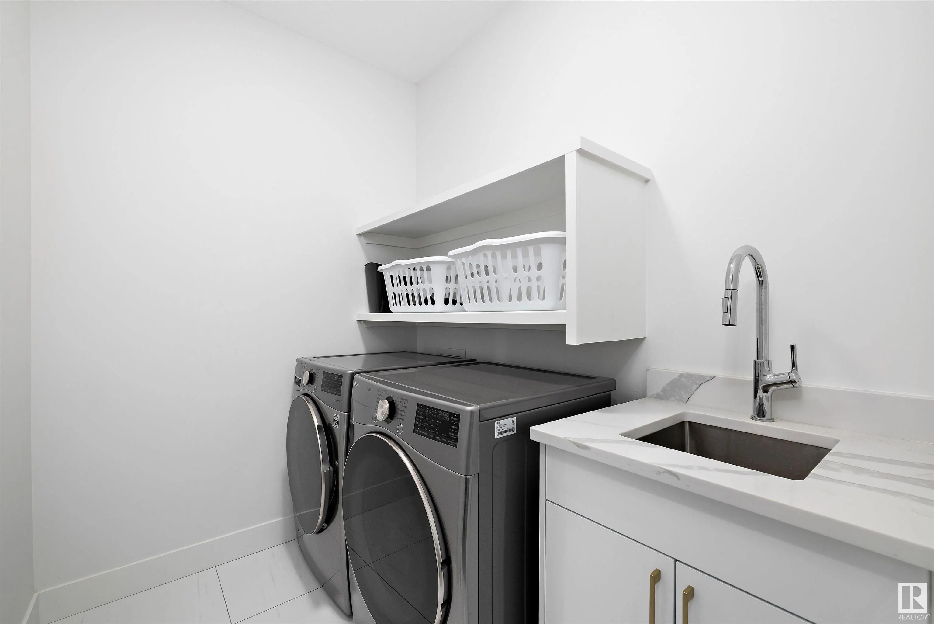 5343 KIMBALL Place