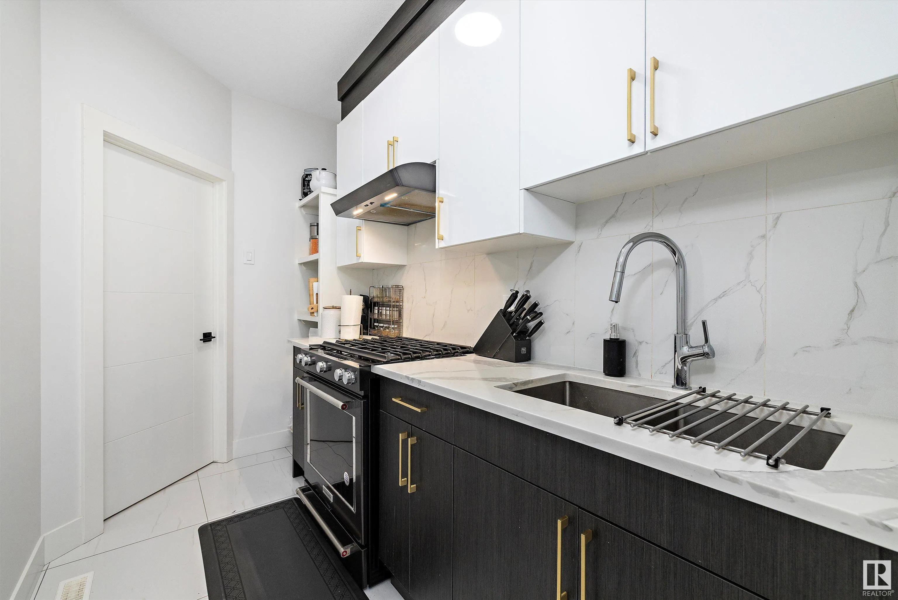 5343 KIMBALL Place