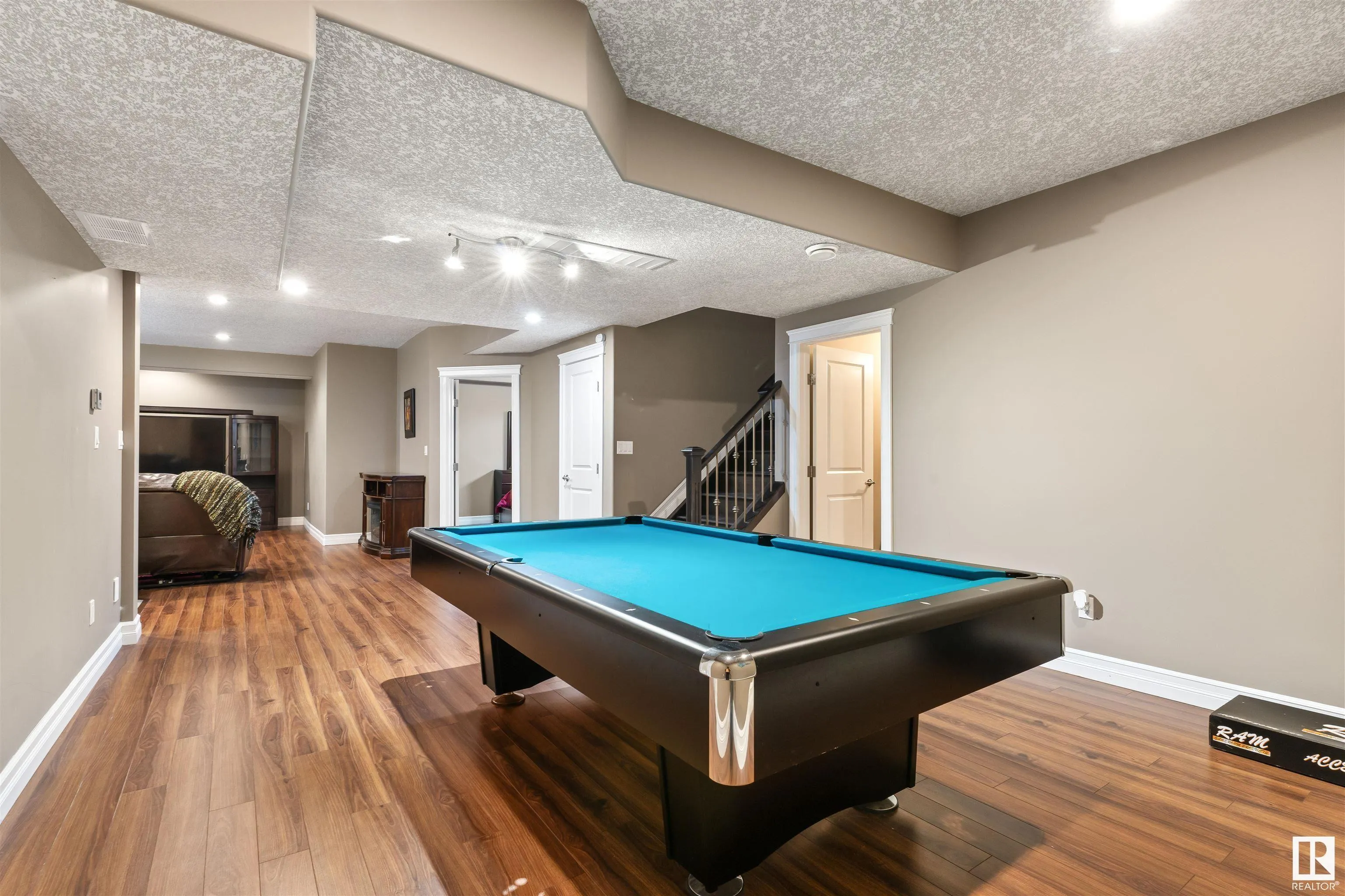 1254 ADAMSON Drive