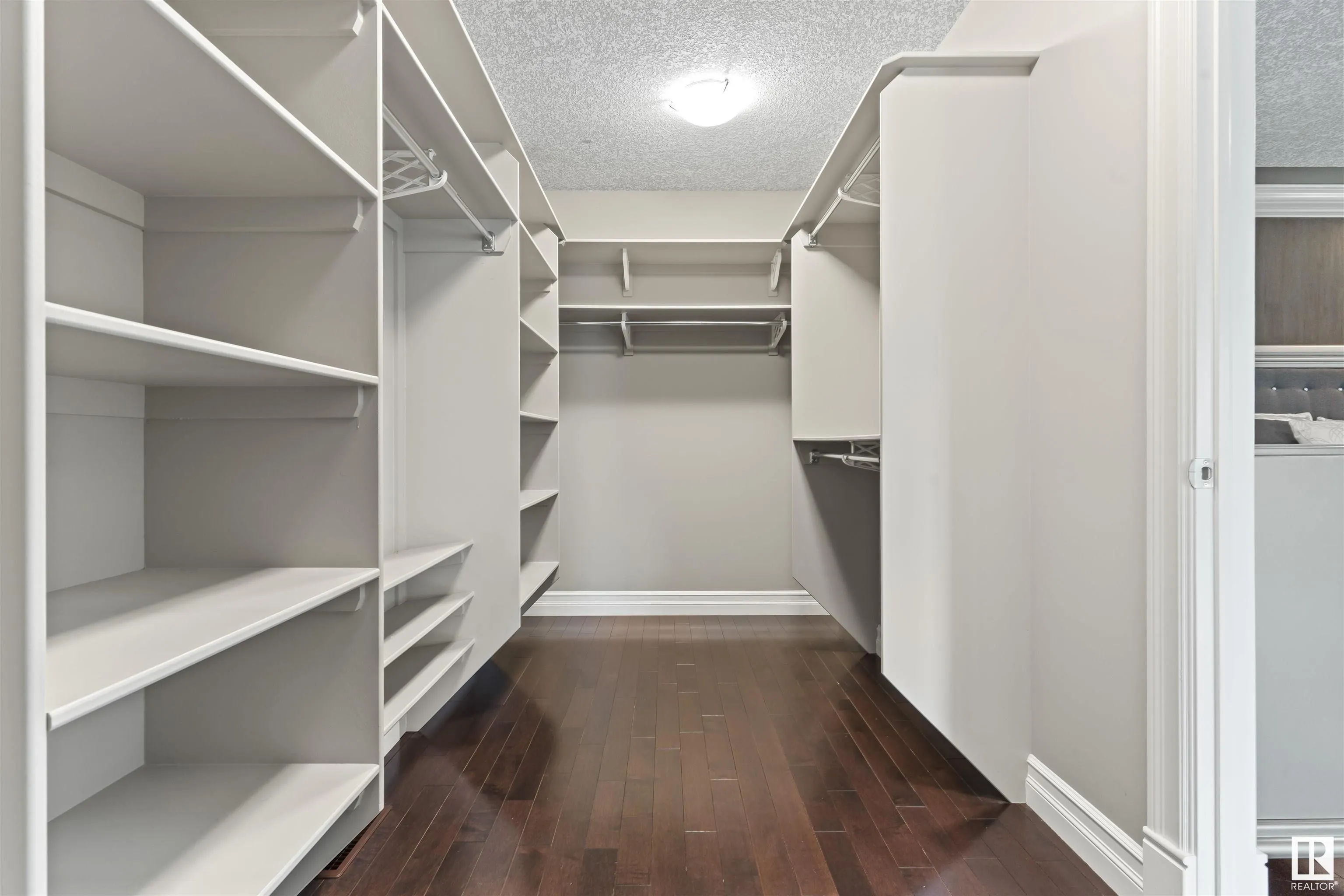 1254 ADAMSON Drive