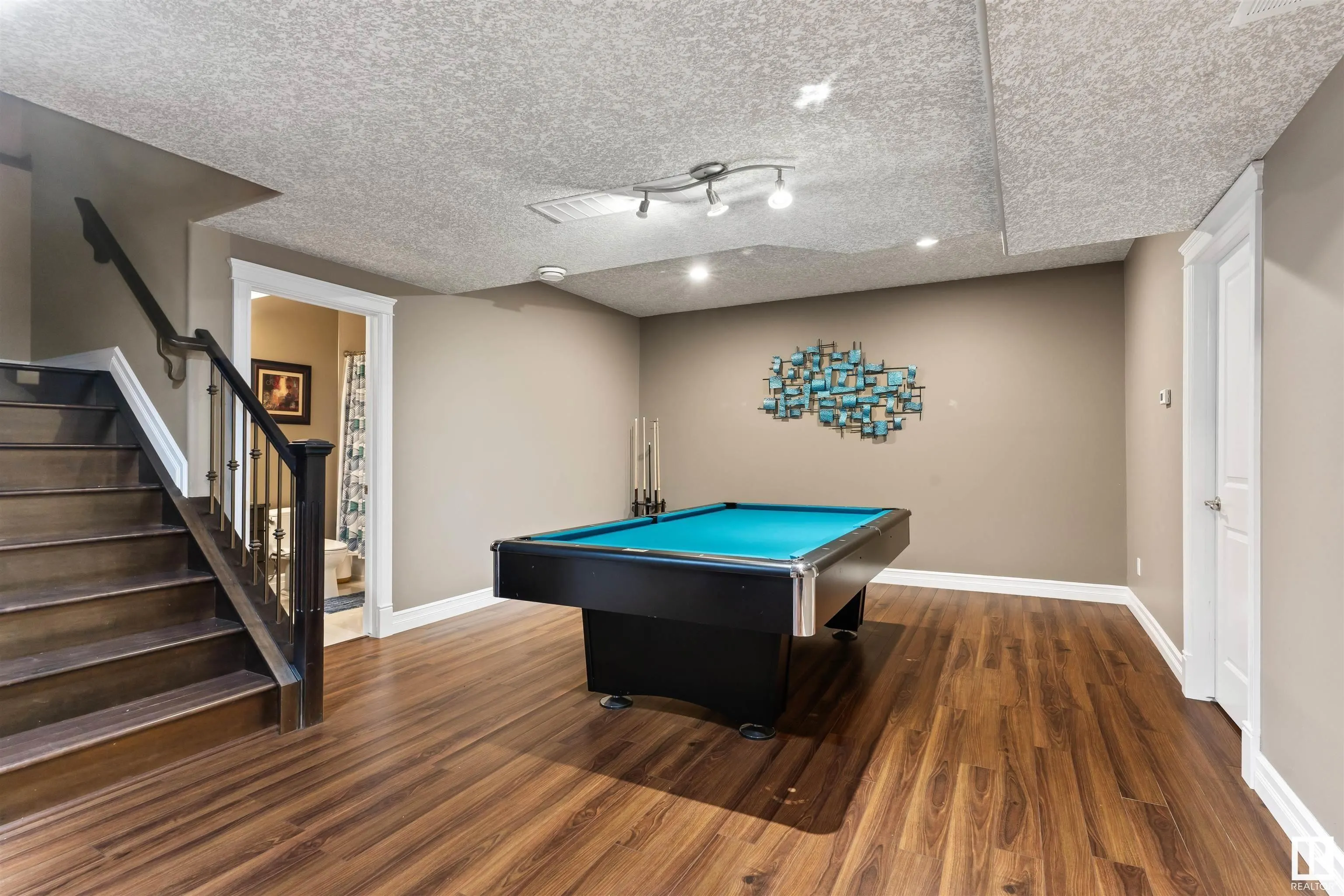 1254 ADAMSON Drive