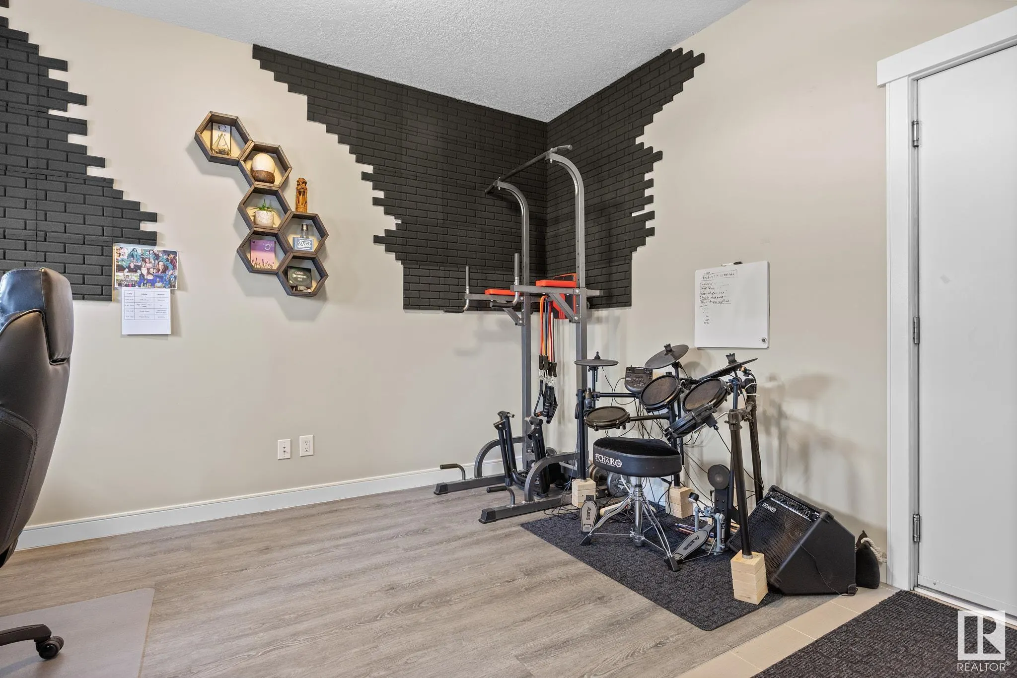 150 EVERITT DR