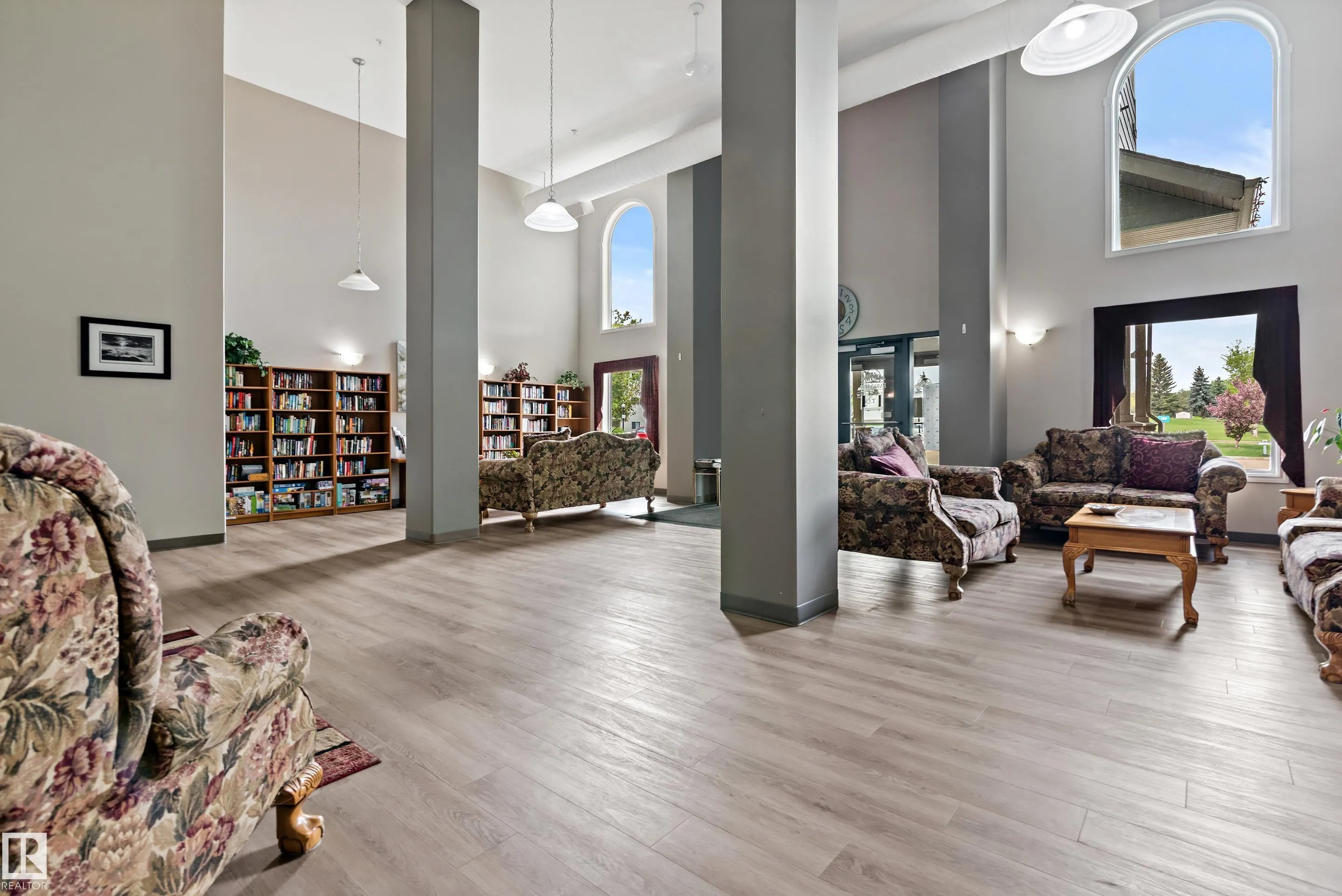 9995 93 Avenue