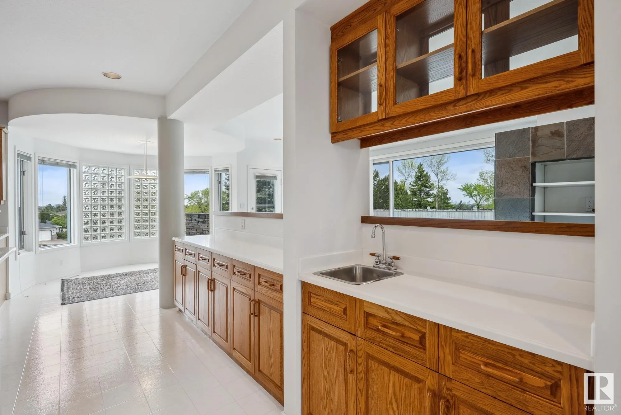 333 REEVES Way