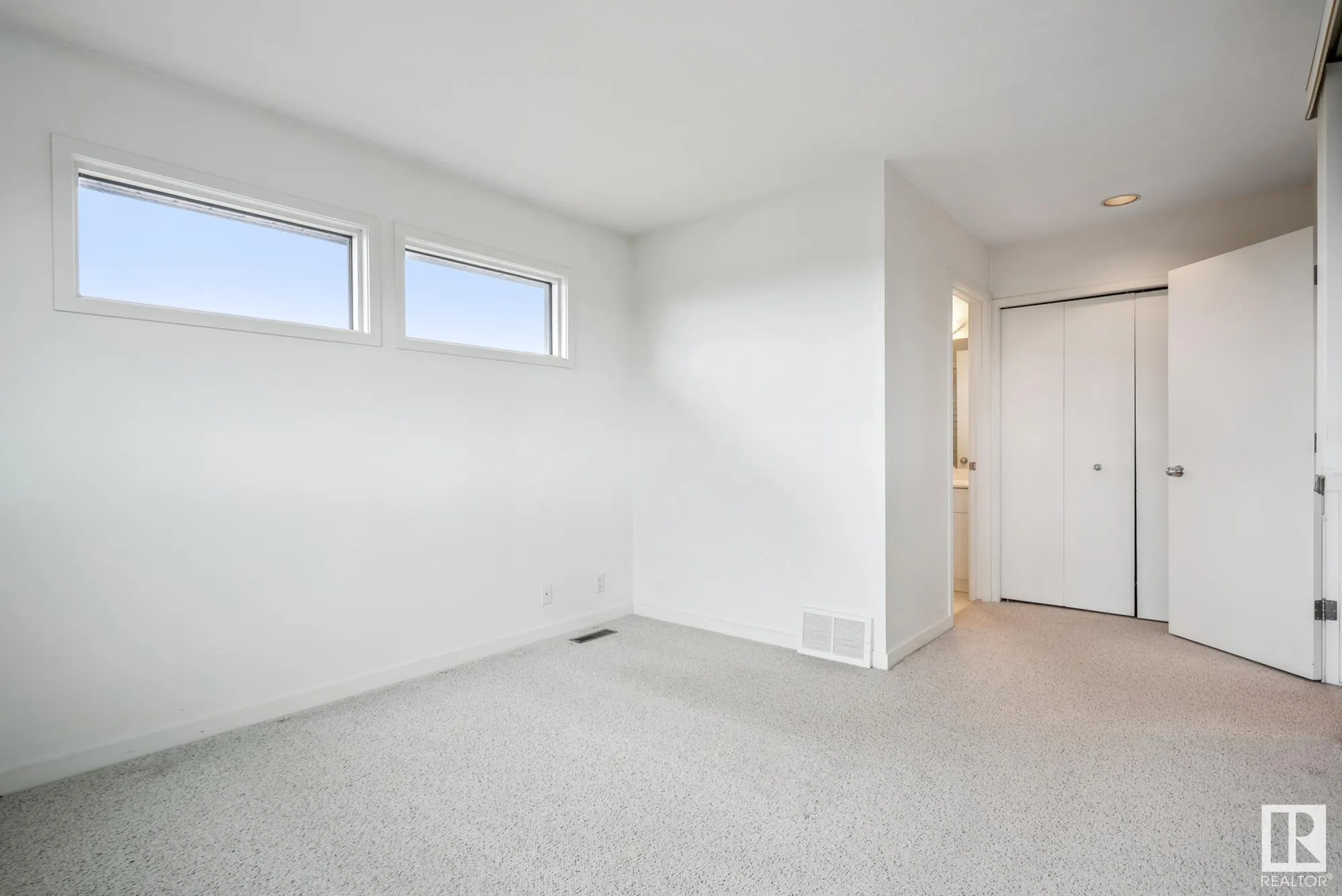 333 REEVES Way