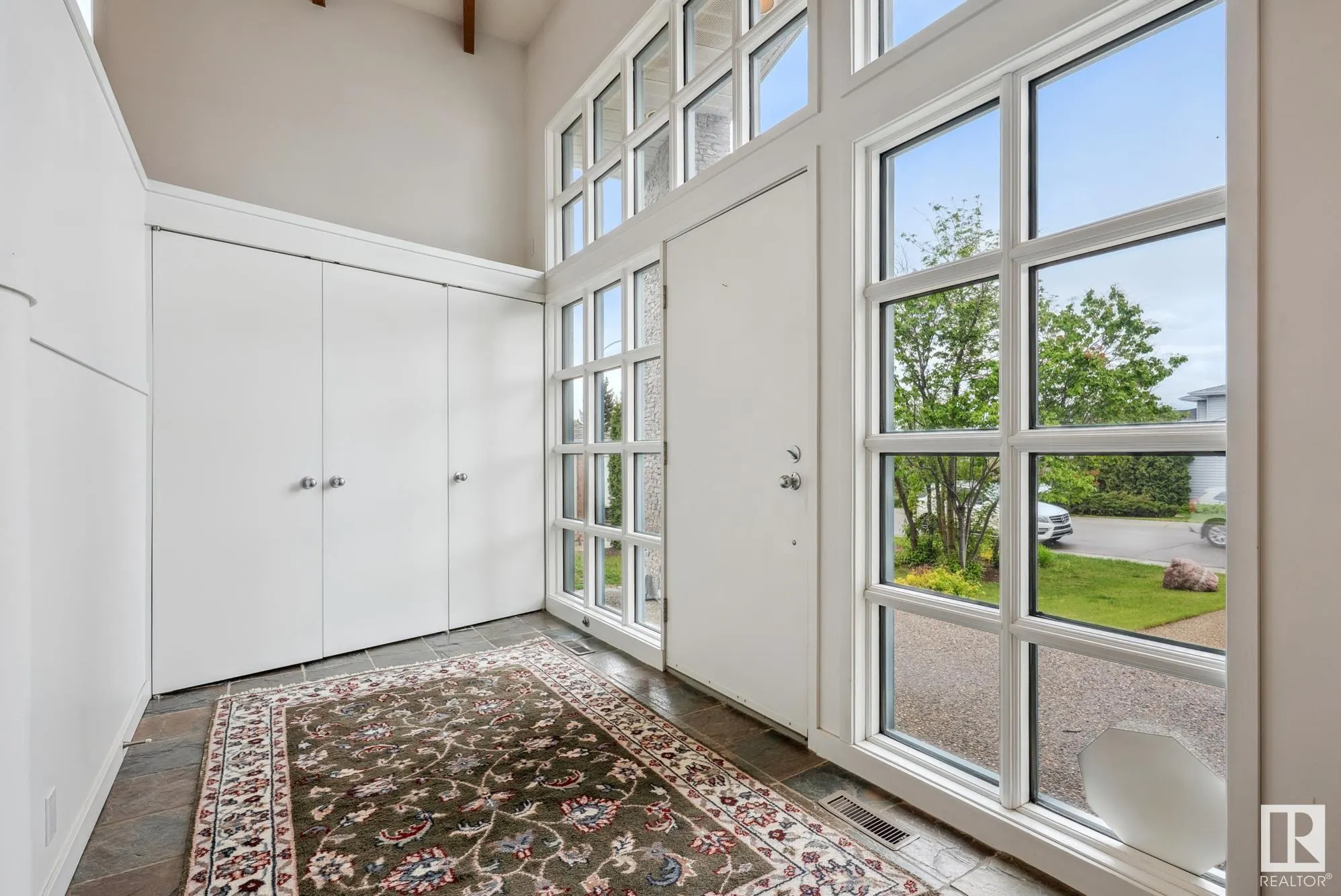 333 REEVES Way
