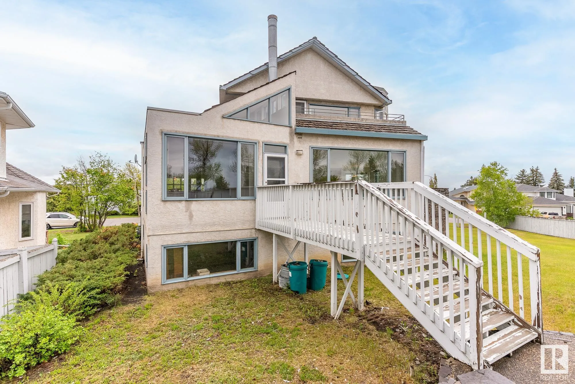 333 REEVES Way