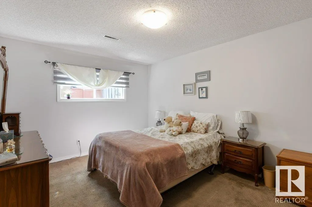 35 GRANDIN Road
