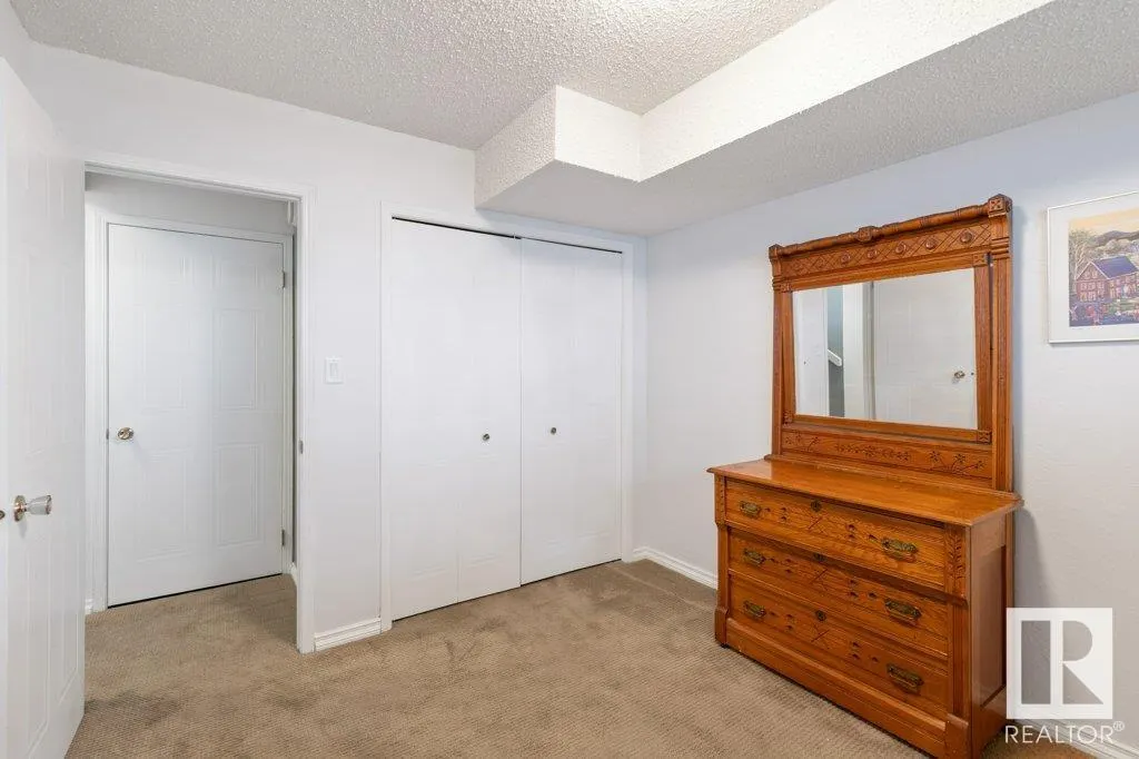 35 GRANDIN Road