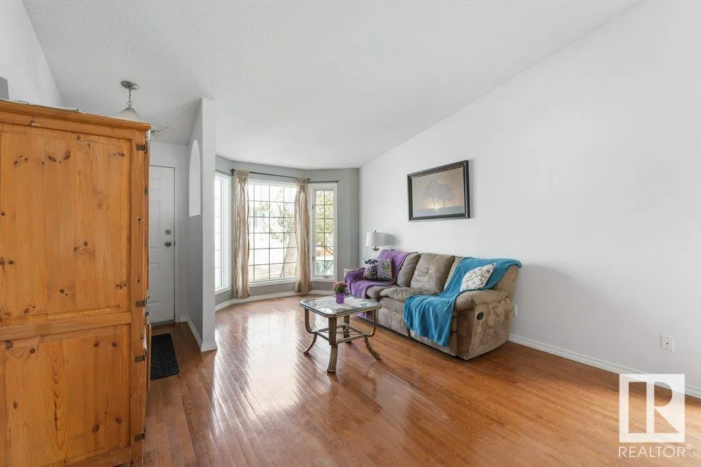 35 GRANDIN Road
