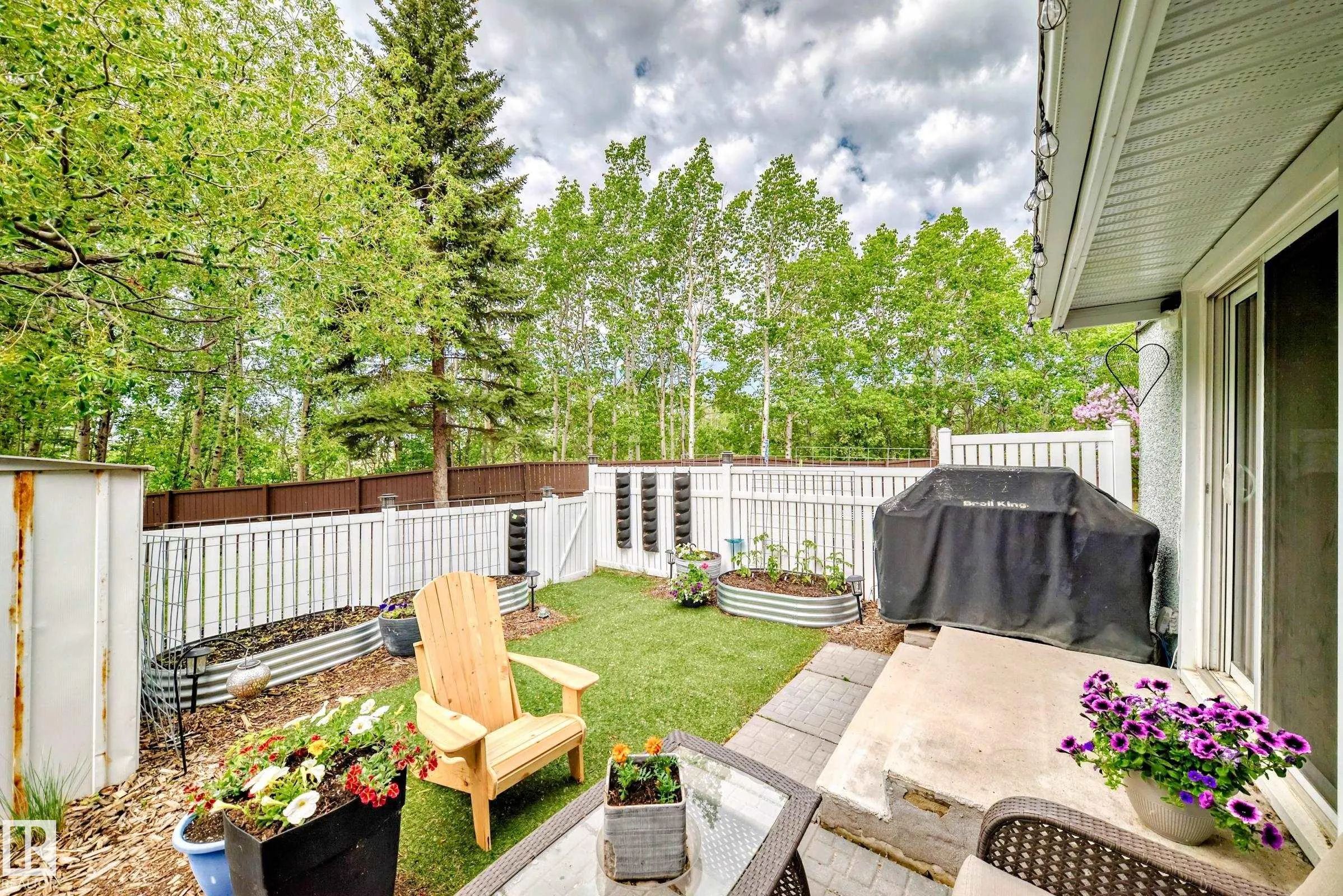 33 GRANDIN WOODS