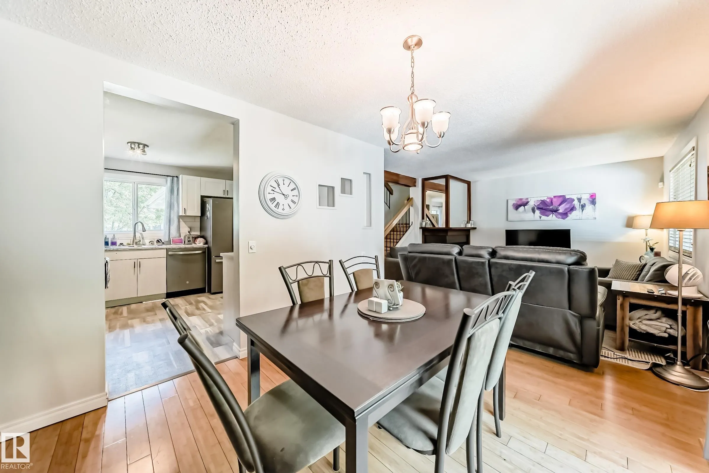 33 GRANDIN WOODS
