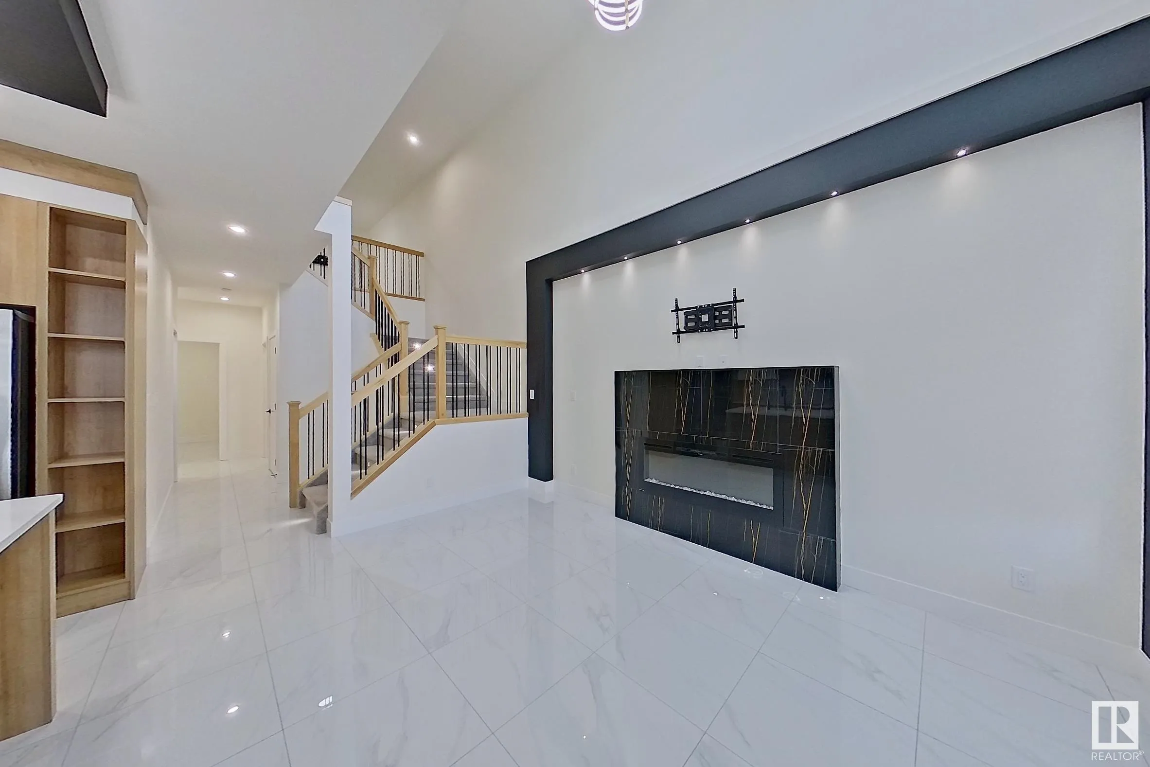 3239 PELERIN Crescent
