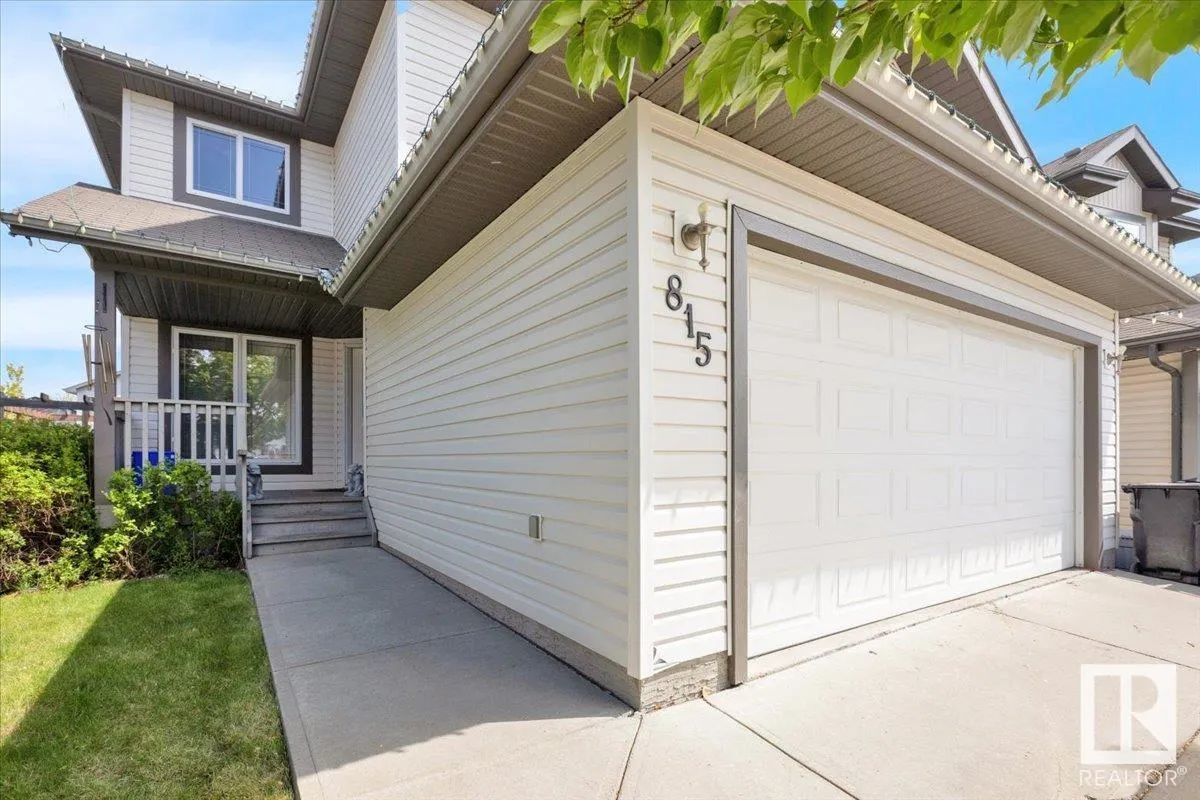 815 FOXWOOD Bay
