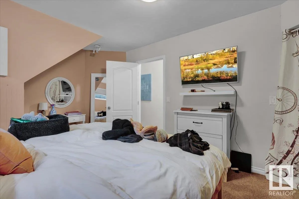 815 FOXWOOD Bay