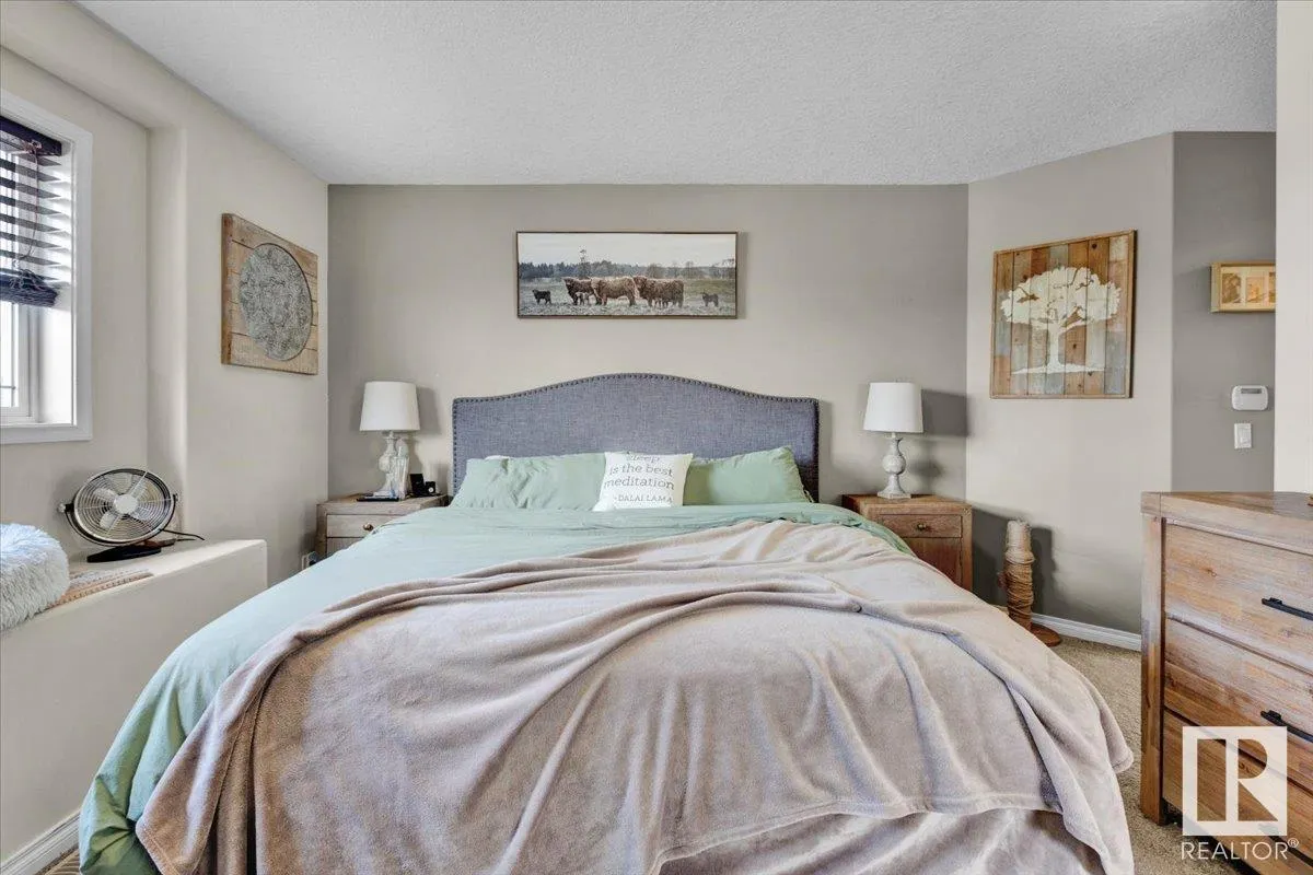 815 FOXWOOD Bay