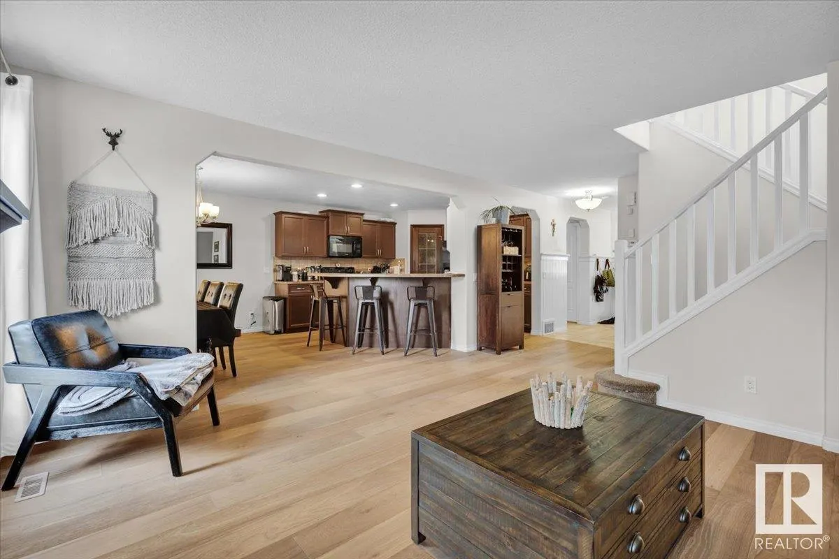 815 FOXWOOD Bay