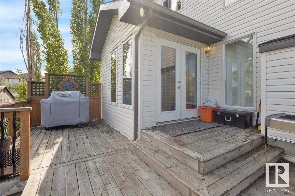815 FOXWOOD Bay