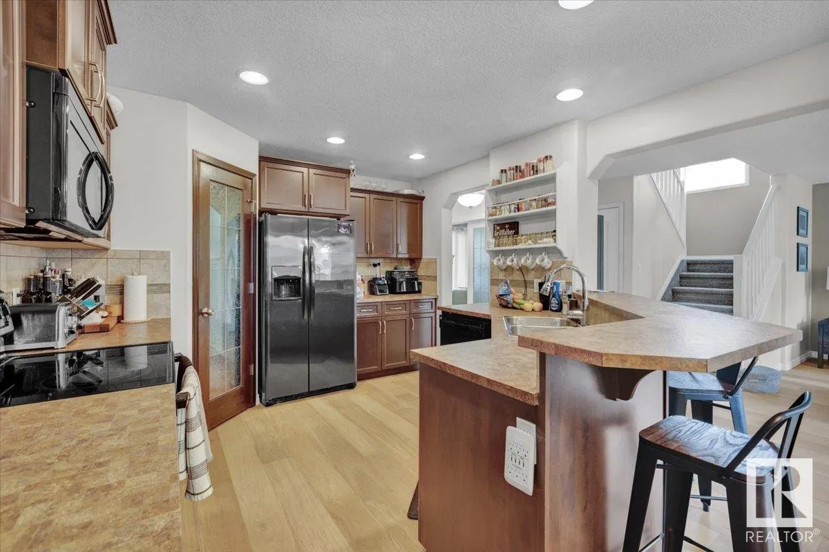 815 FOXWOOD Bay