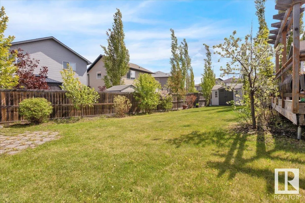 815 FOXWOOD Bay