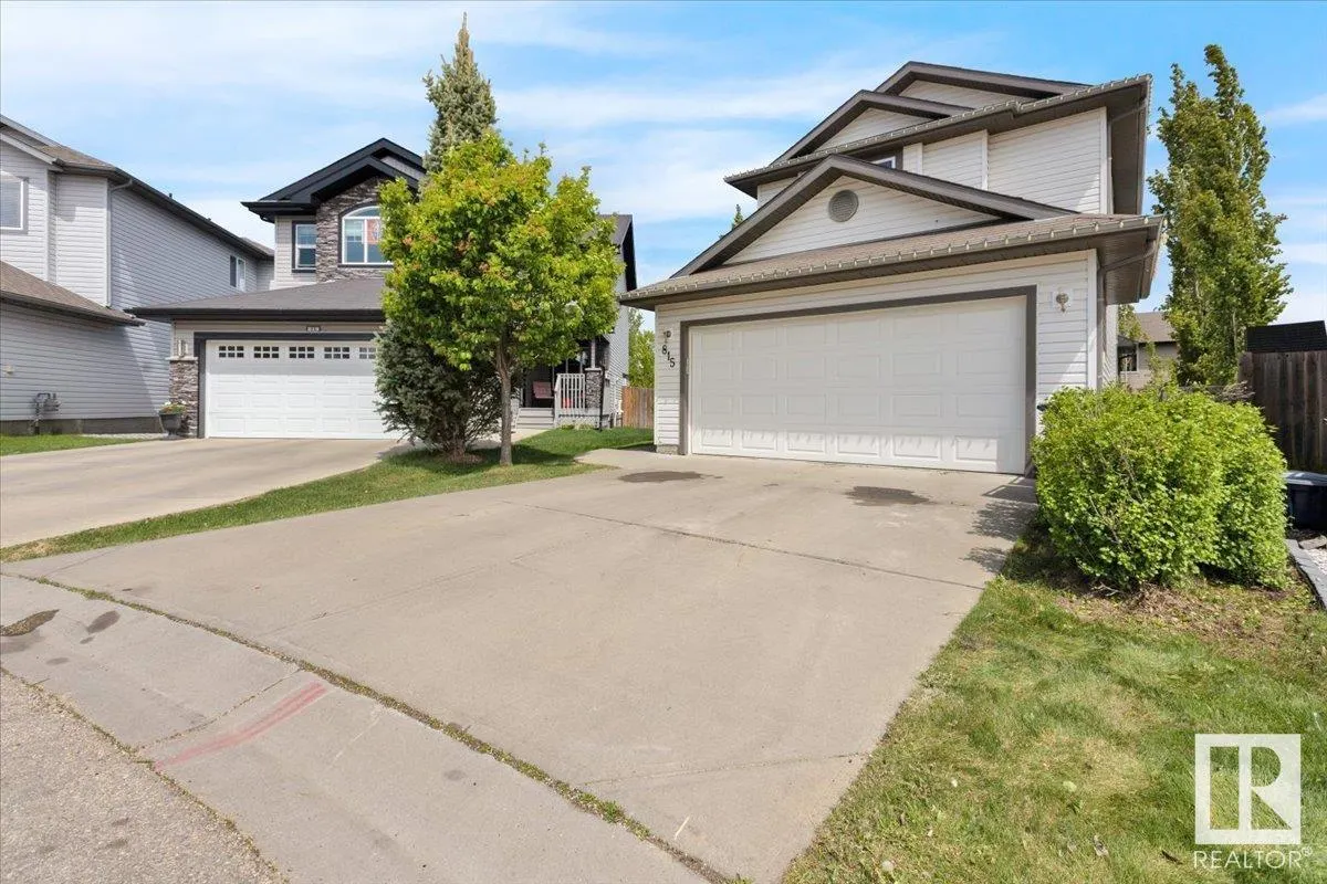 815 FOXWOOD Bay