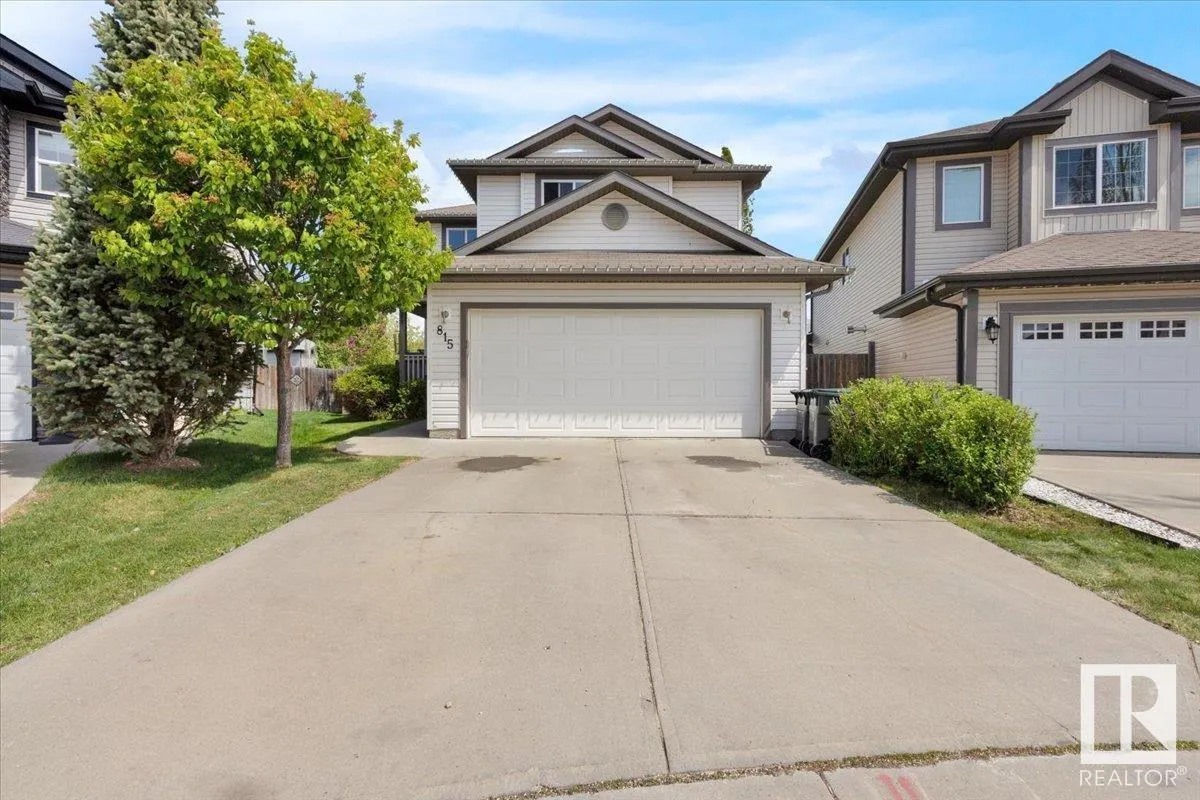 815 FOXWOOD Bay