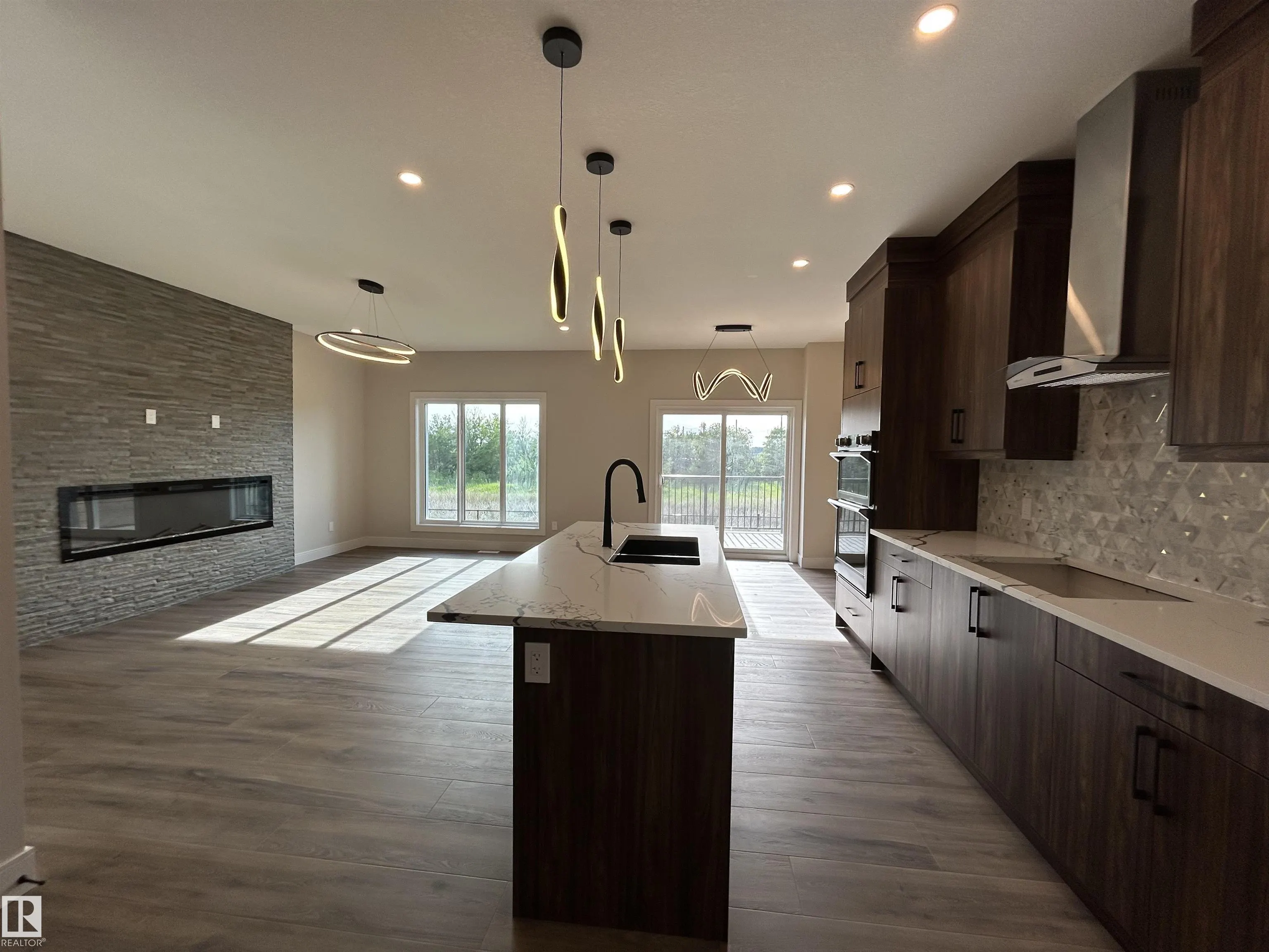 46 WAVERLY Way