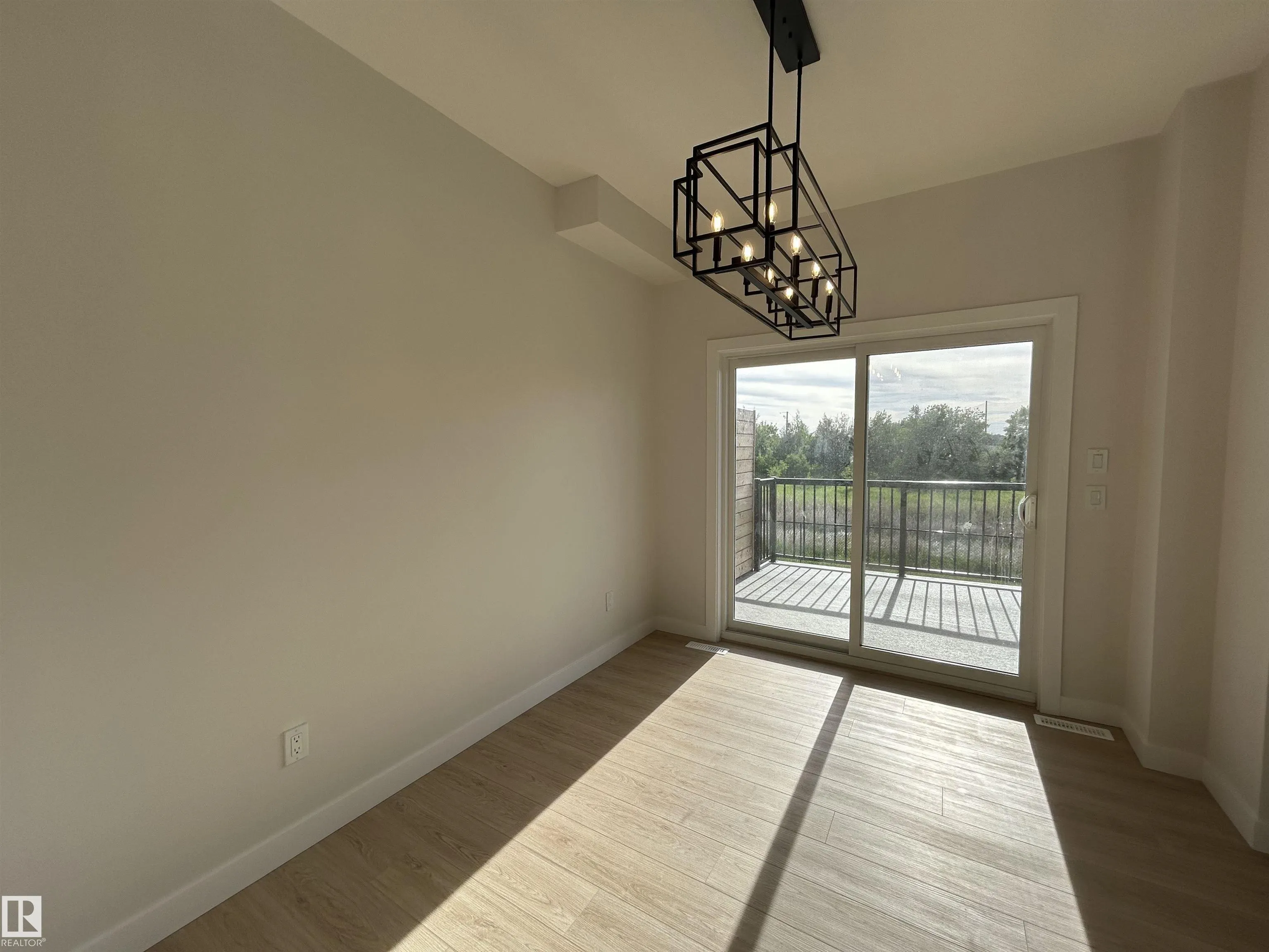 48 WAVERLY Way