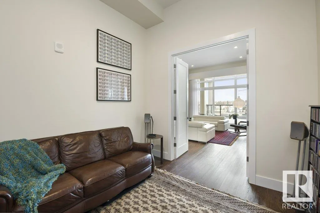 200 BELLEROSE Drive