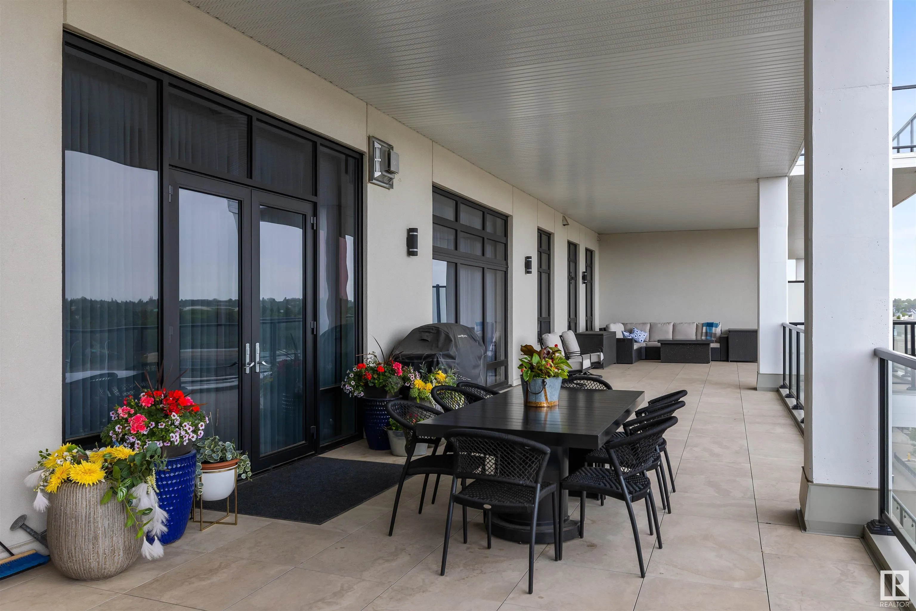 200 BELLEROSE Drive