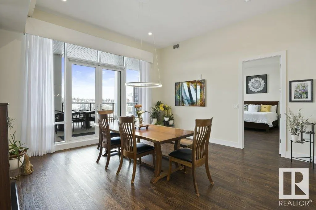 200 BELLEROSE Drive