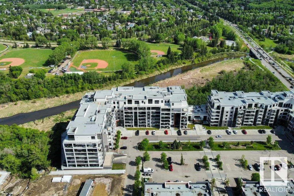 200 BELLEROSE Drive