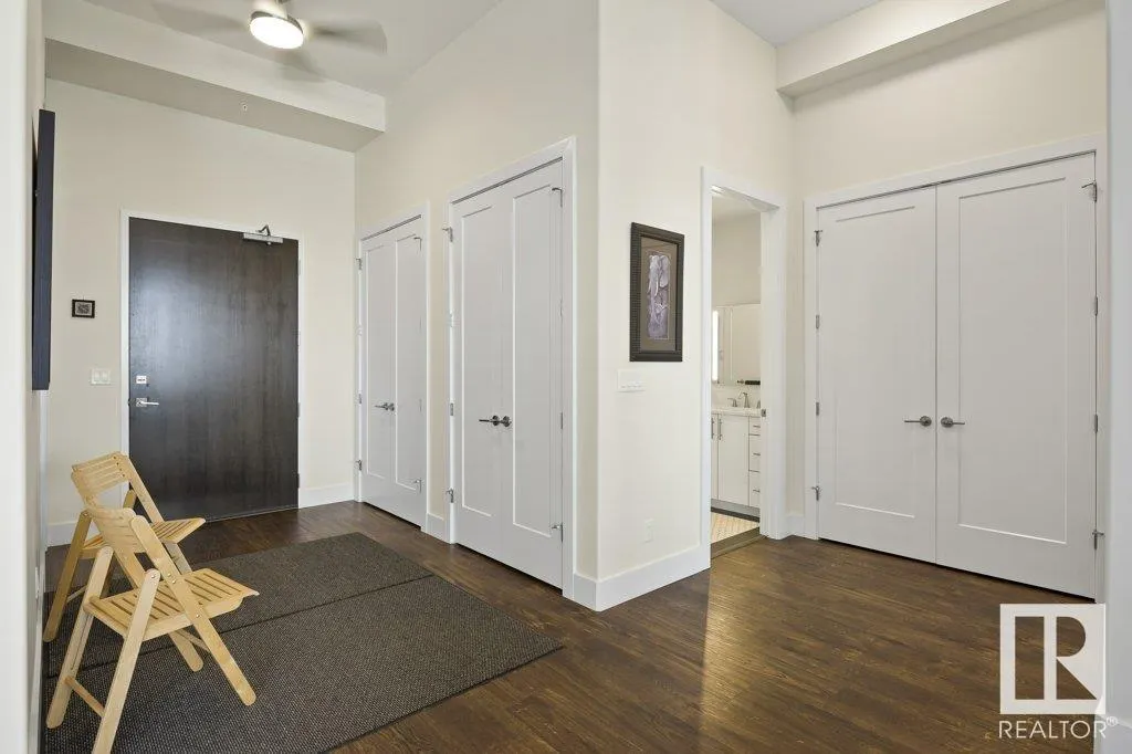 200 BELLEROSE Drive
