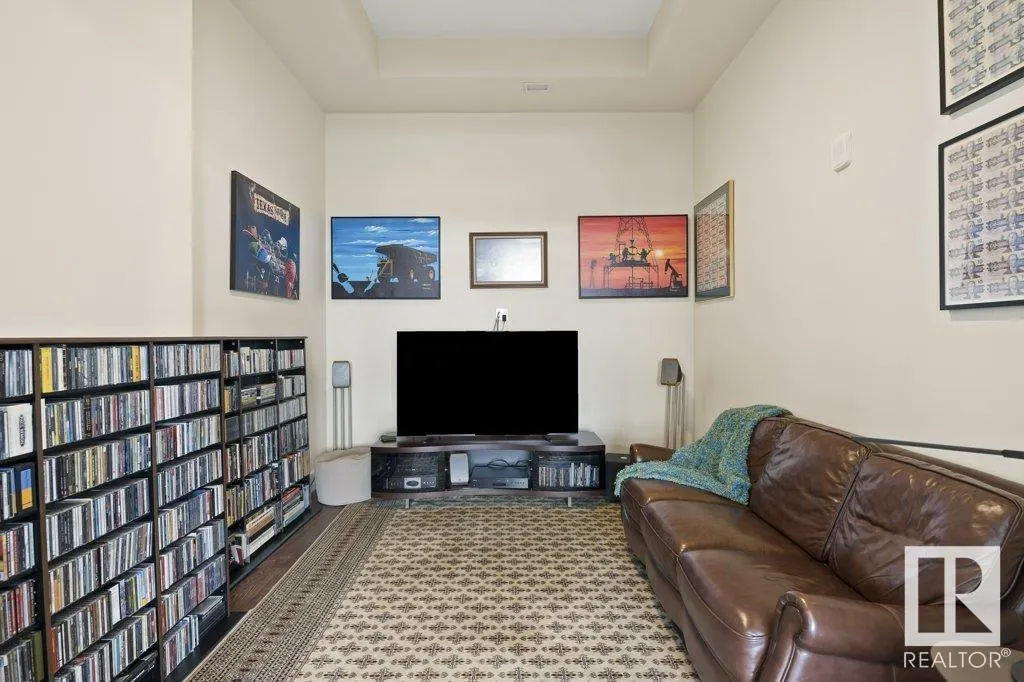 200 BELLEROSE Drive