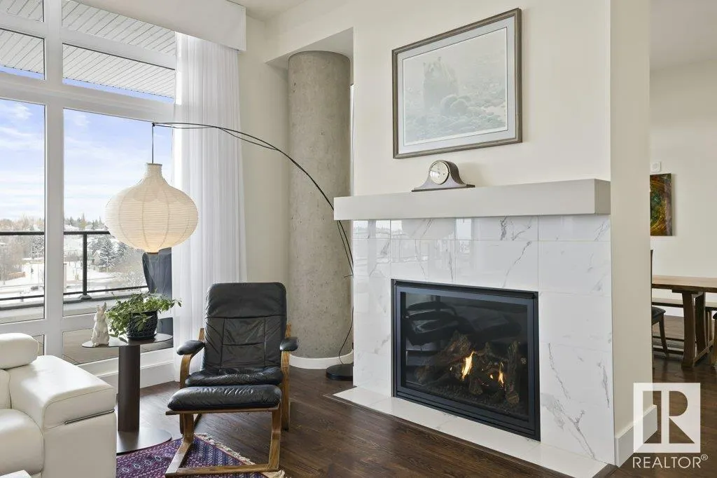 200 BELLEROSE Drive