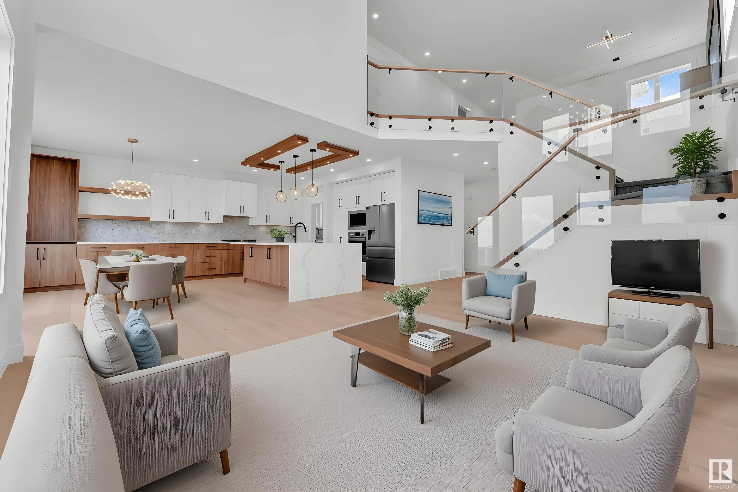 324 ASTON Close
