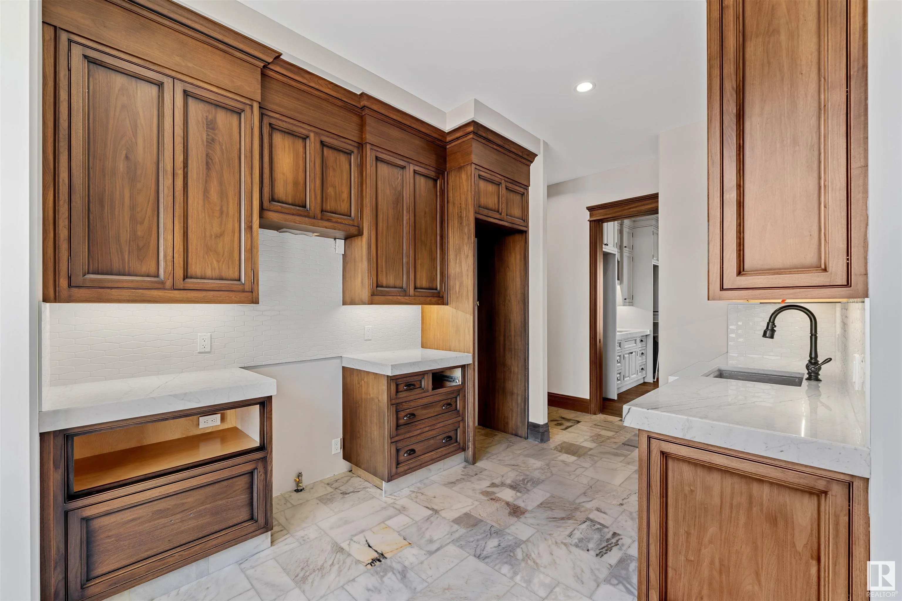 25122 STURGEON Road