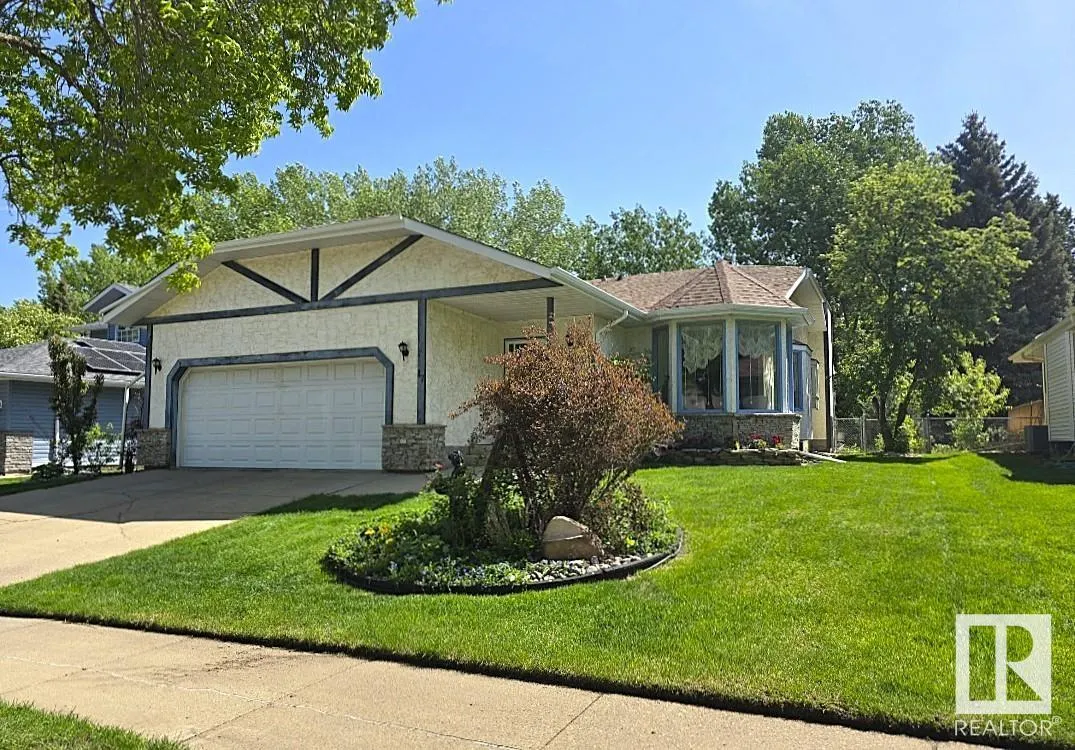17 FIELDSTONE Drive
