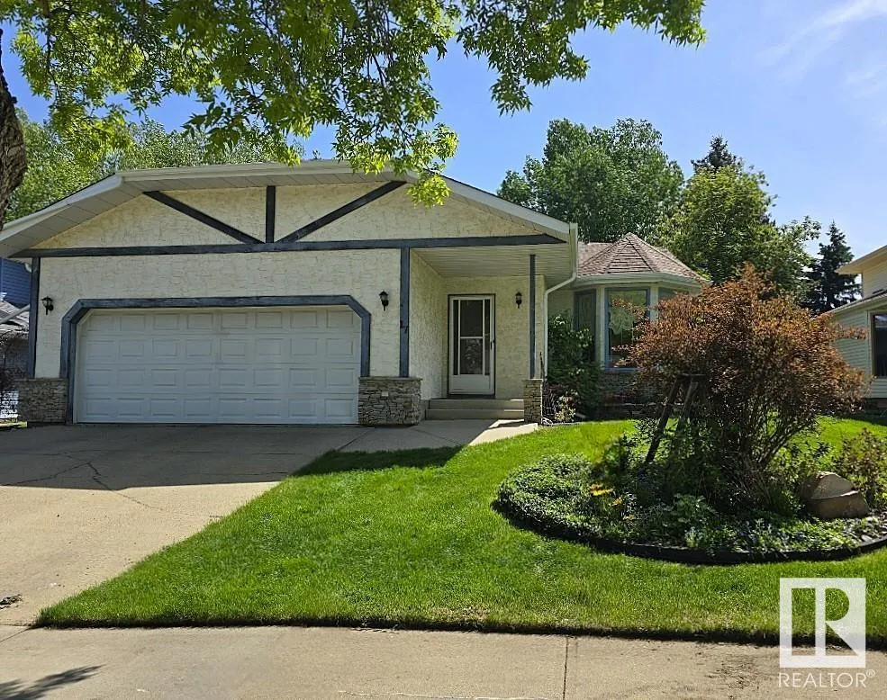 17 FIELDSTONE Drive