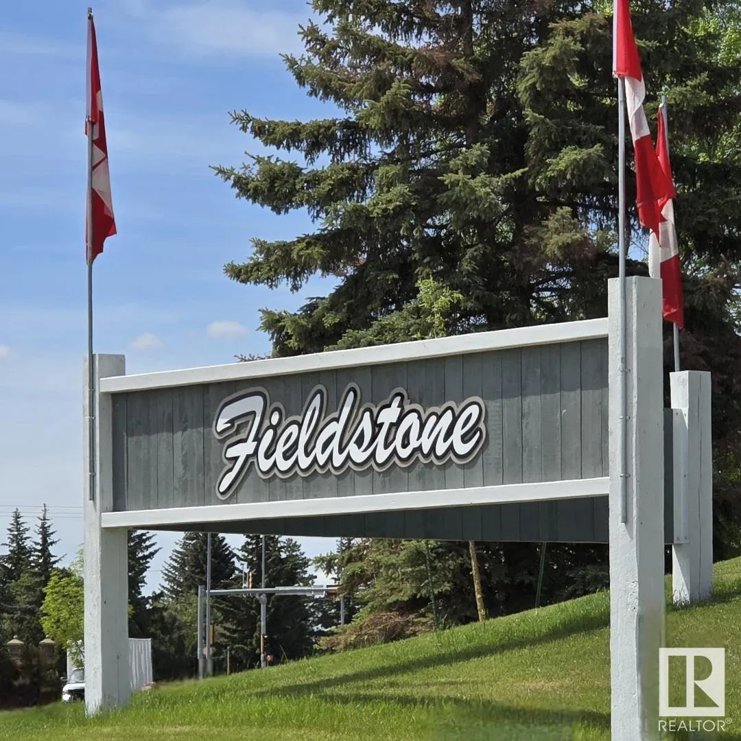 17 FIELDSTONE Drive