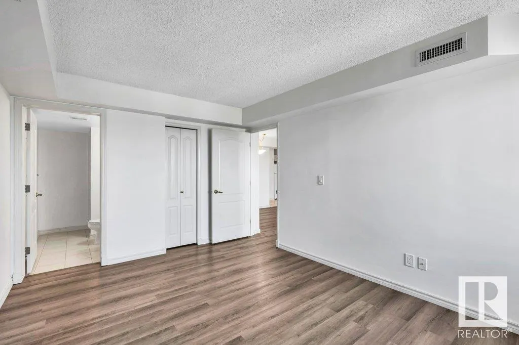 10909 103 Avenue